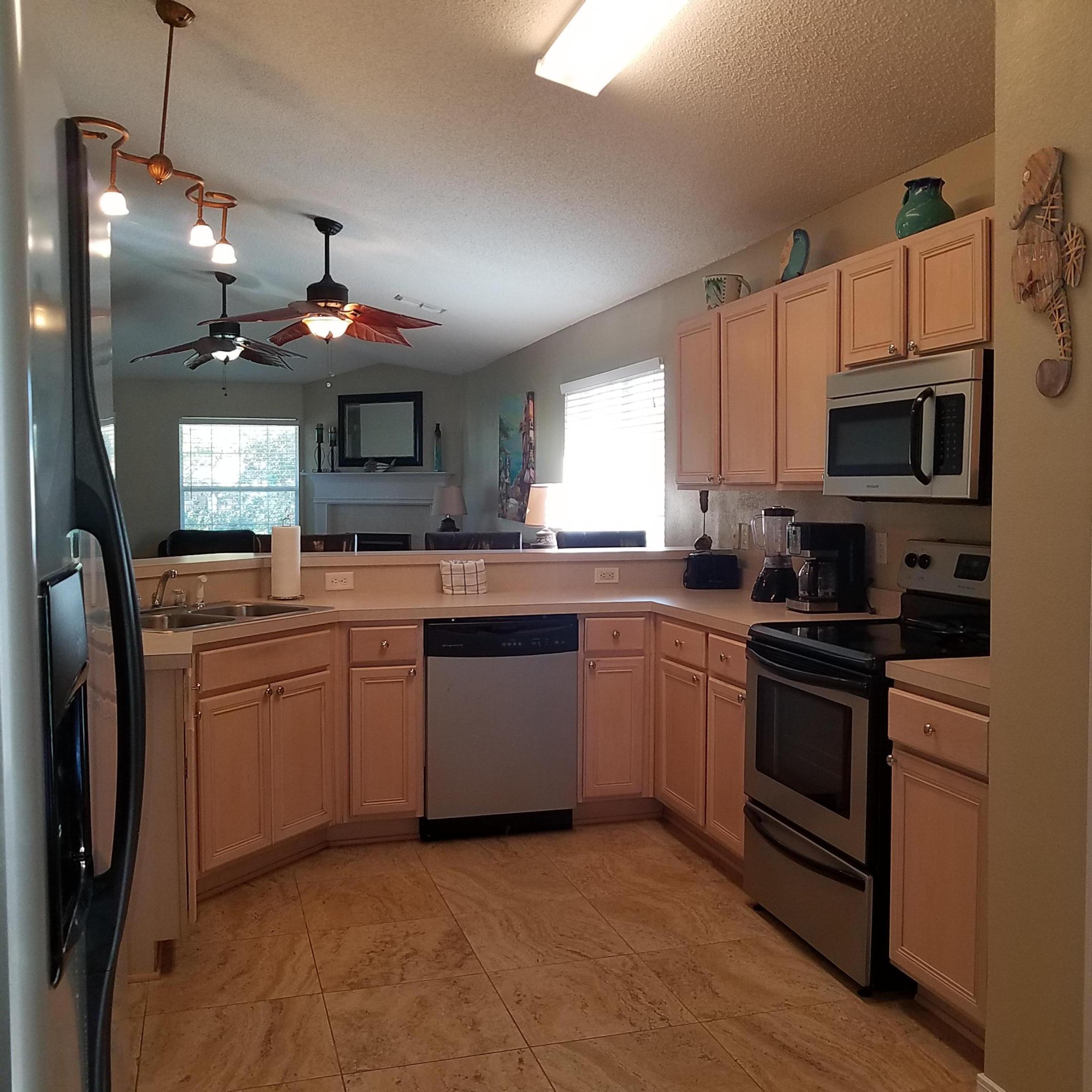 PARADISE RETREAT - Residential Lease