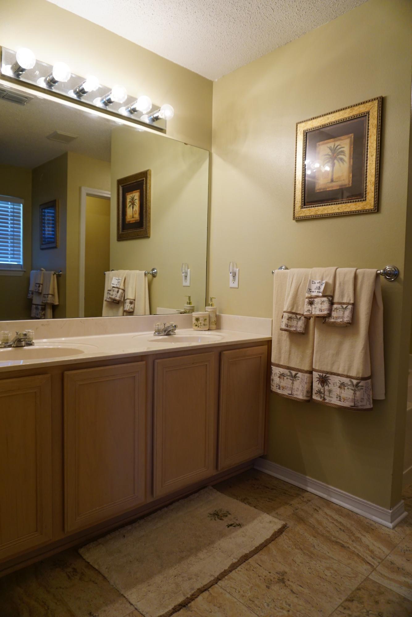 PARADISE RETREAT - Residential Lease