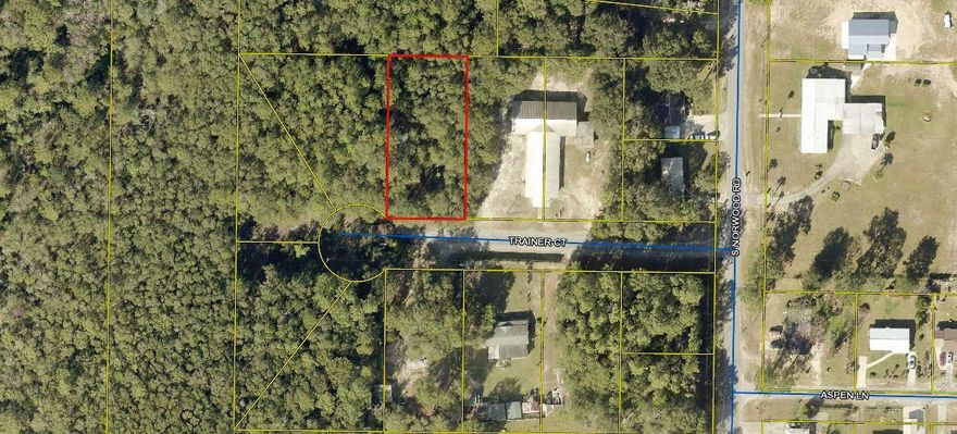 1 of 5 lots available. Perfect for your new home or manufactured home! Very close to downtown DeFuniak Springs and the Historic District. Only 35 minutes to the beaches of South Walton. All measurements must be verified by buyer.