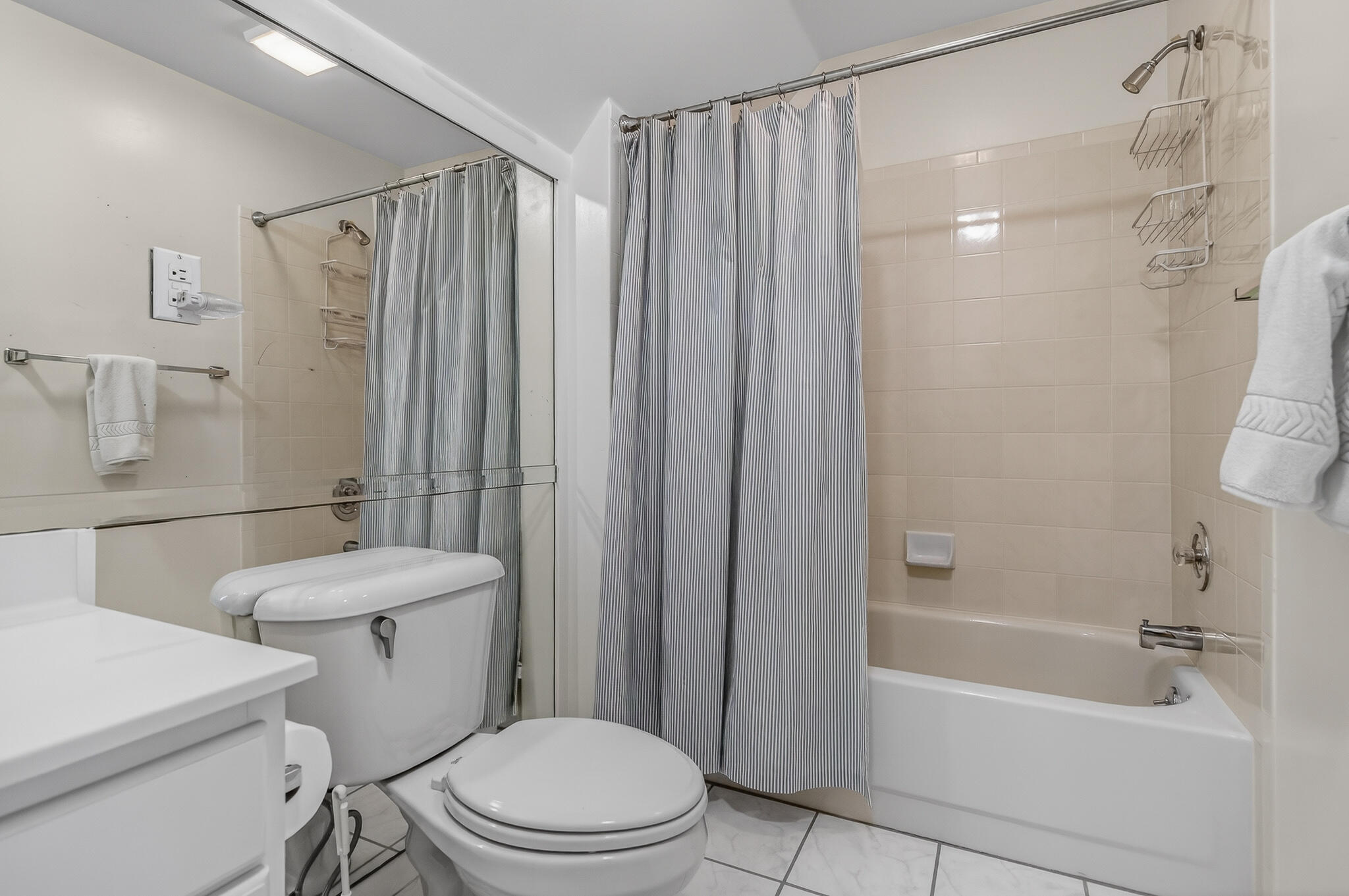 FLAMINGO BEACH - Residential