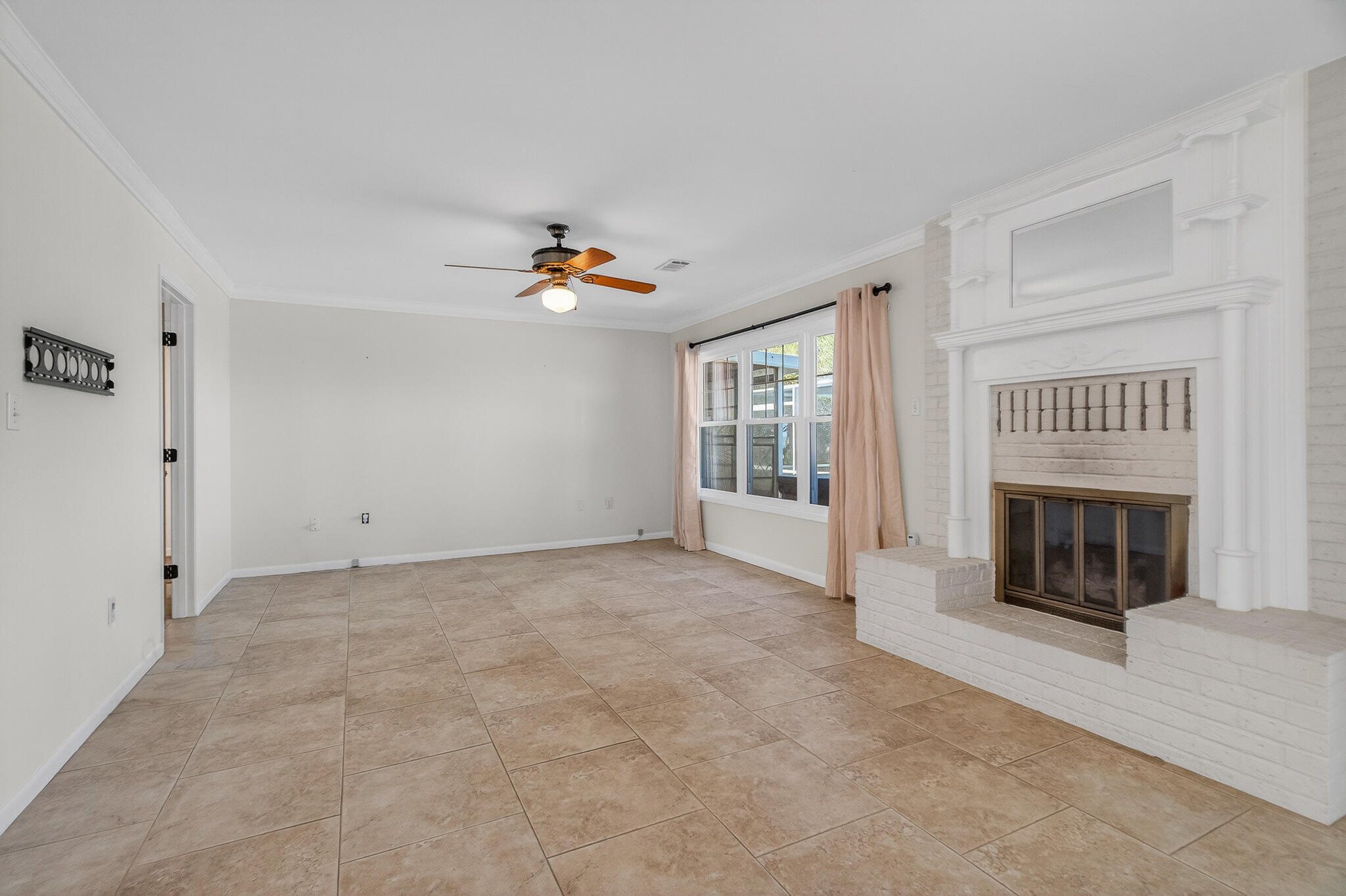 FLAMINGO BEACH - Residential