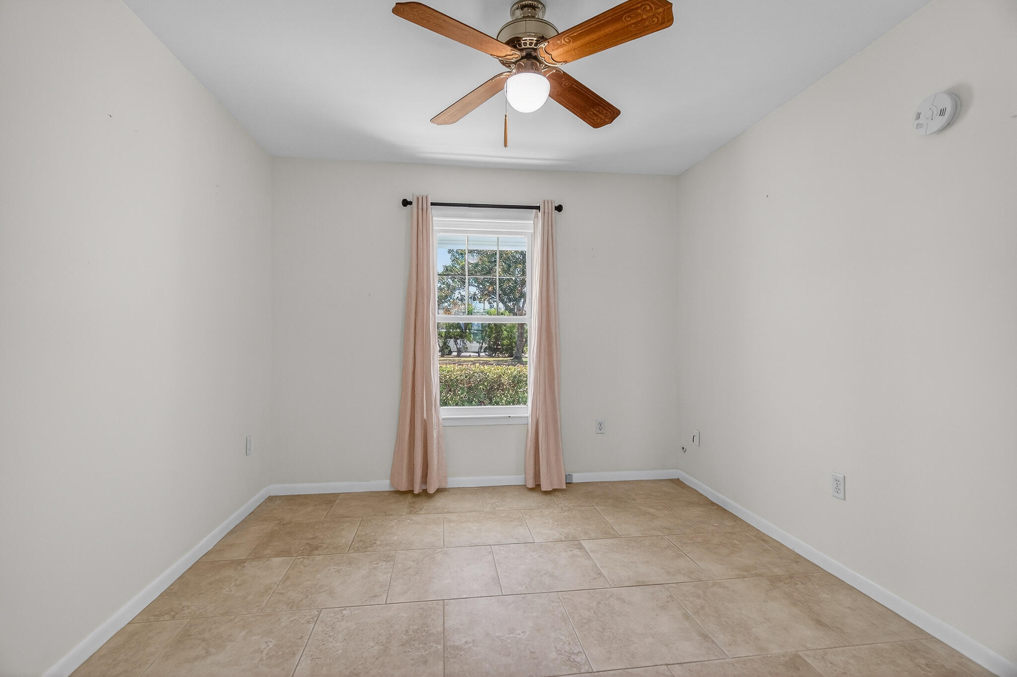 FLAMINGO BEACH - Residential