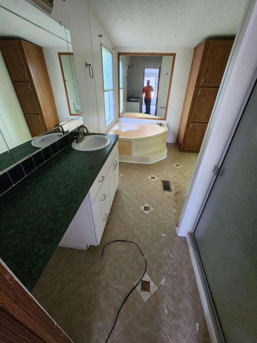 OAKWOOD HILLS UNIT 3 - Residential