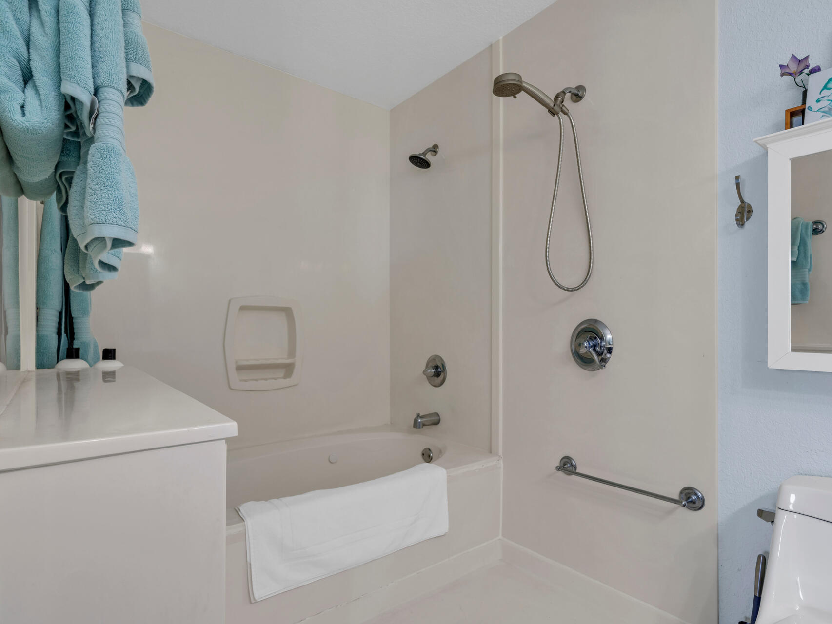 BAL ALEX ESTATES - Residential