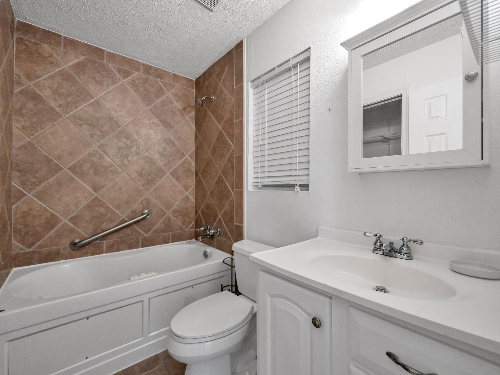 BAL ALEX ESTATES - Residential