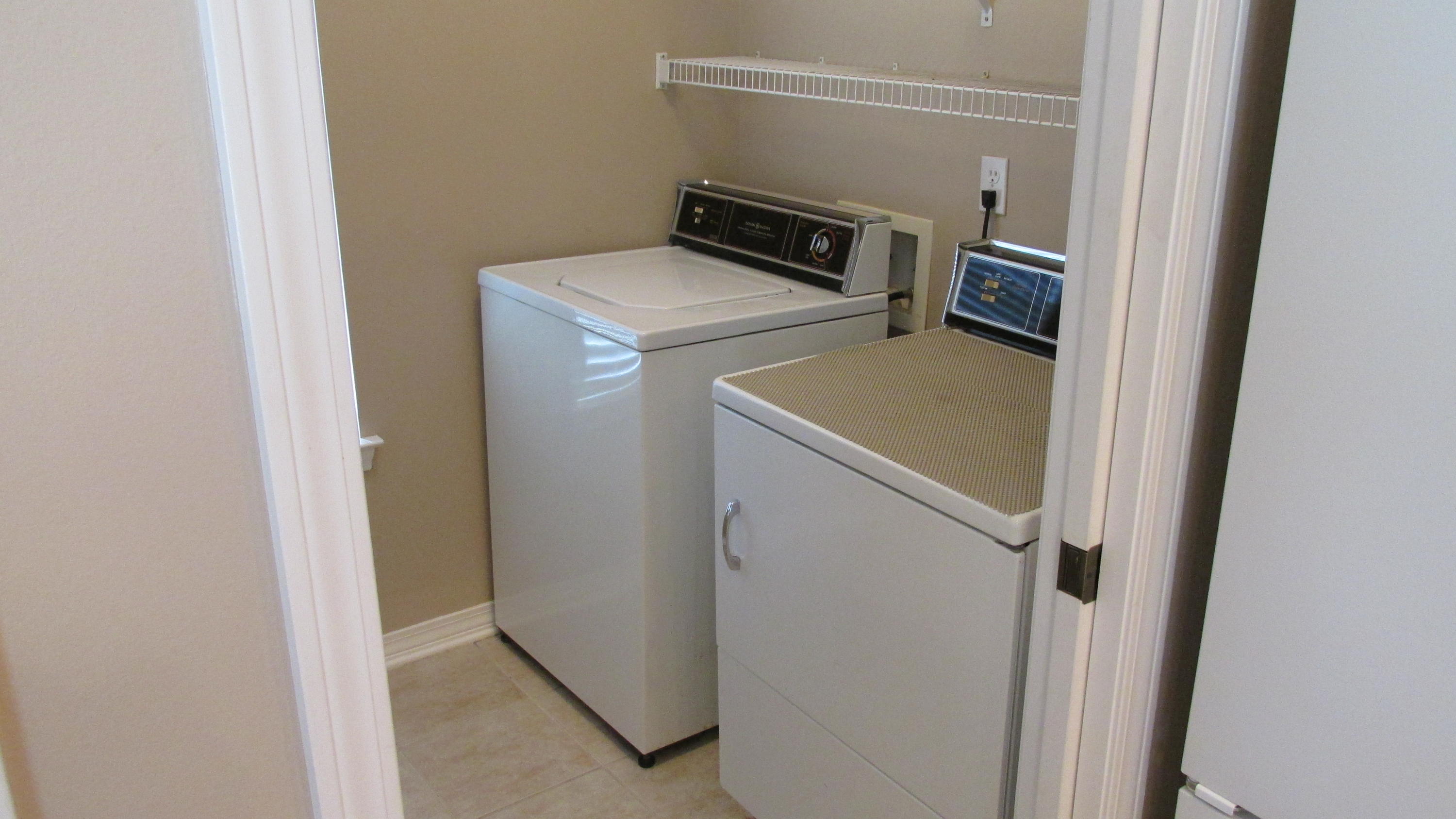 INDIAN LAKE PH 3 - Residential Lease