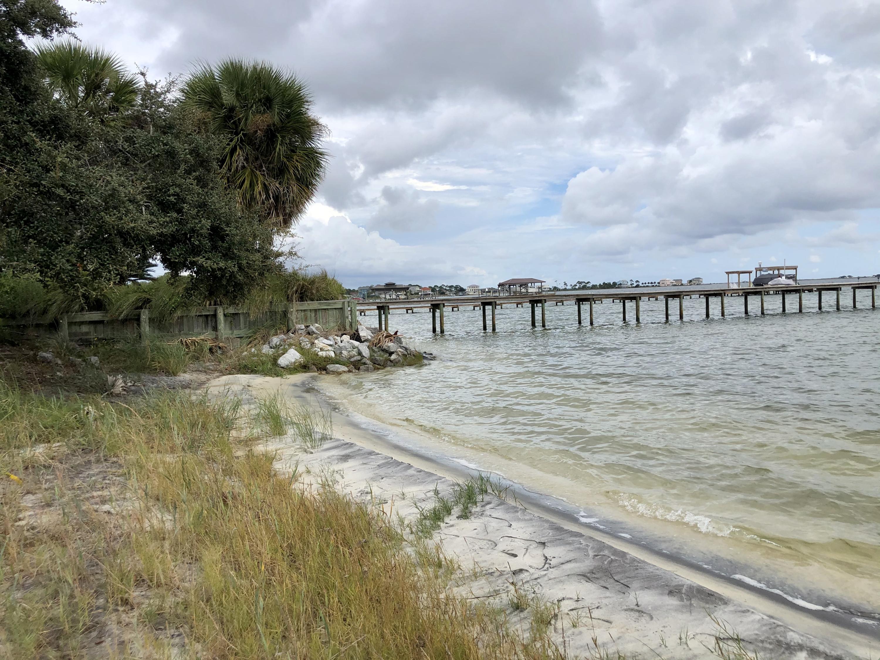 PRITCHARD POINT - Land