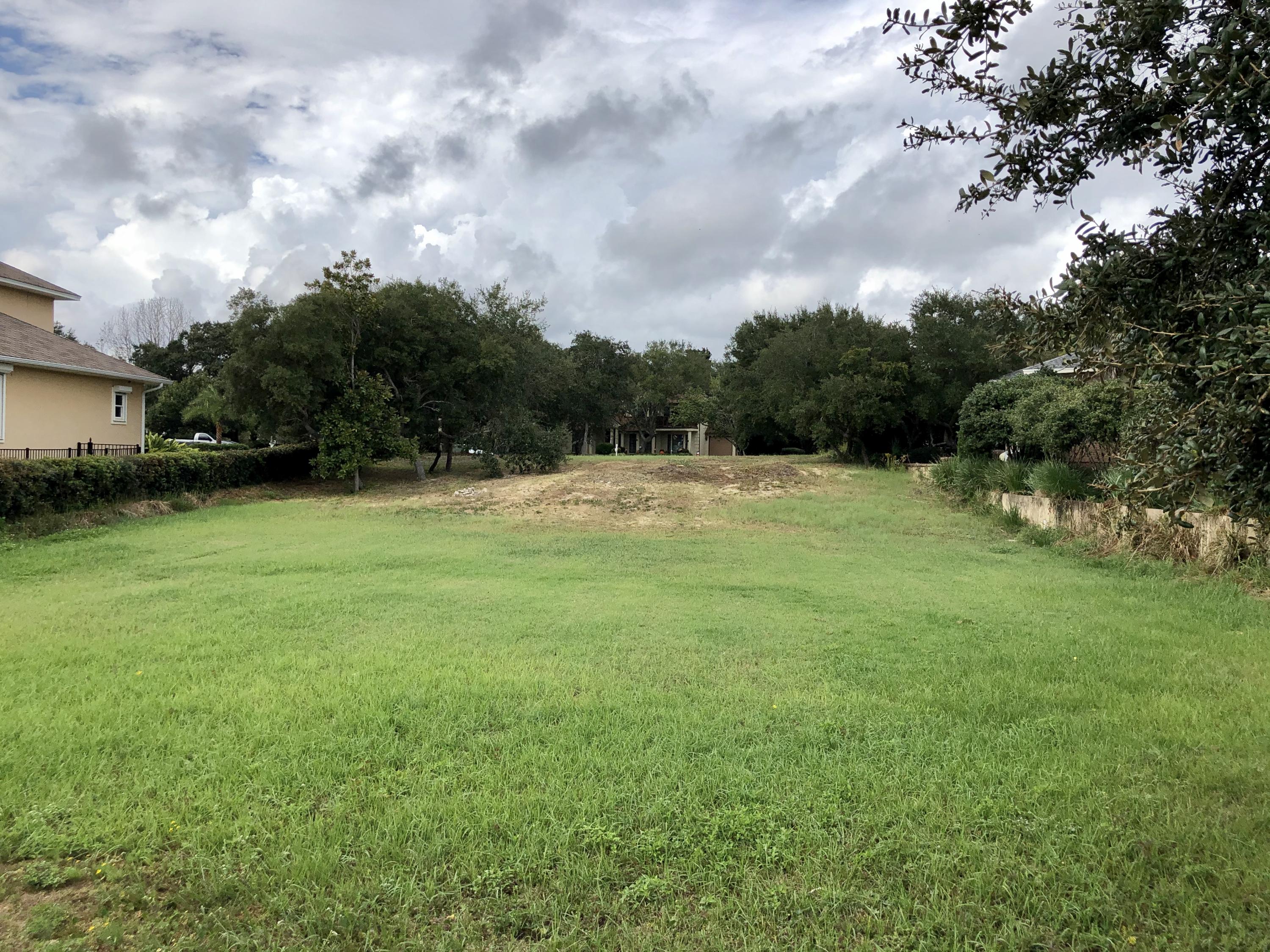 PRITCHARD POINT - Land