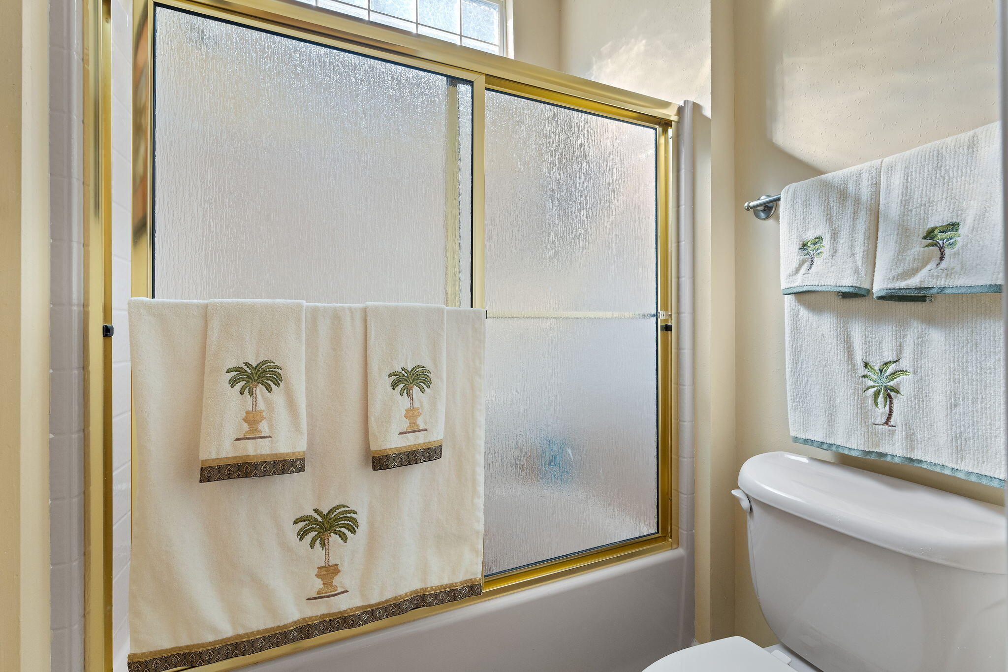 HIDDEN CREEK AT HOLLEY BY THE SEA - Residential