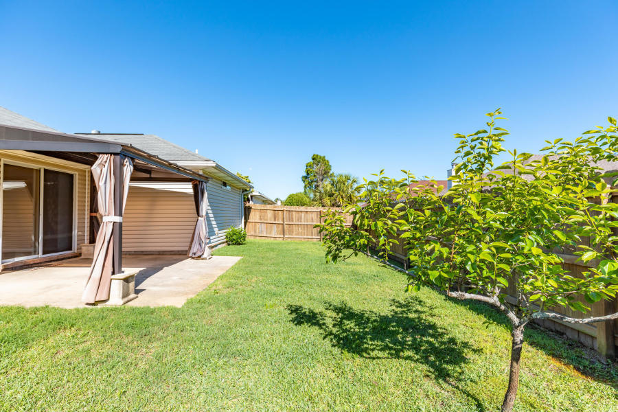 EMERALD VILLAGE S/D - Residential Lease