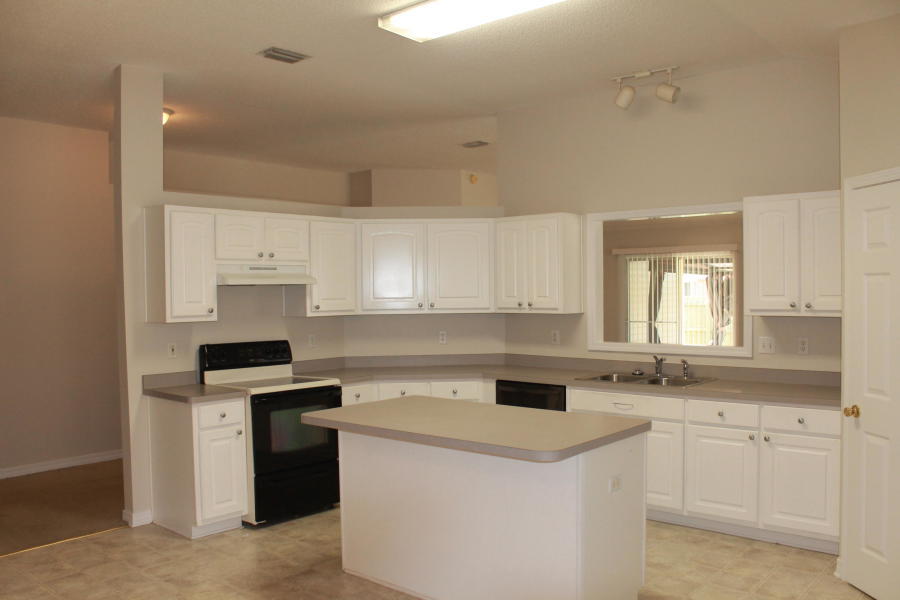 EMERALD VILLAGE S/D - Residential Lease