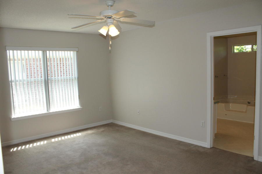 EMERALD VILLAGE S/D - Residential Lease