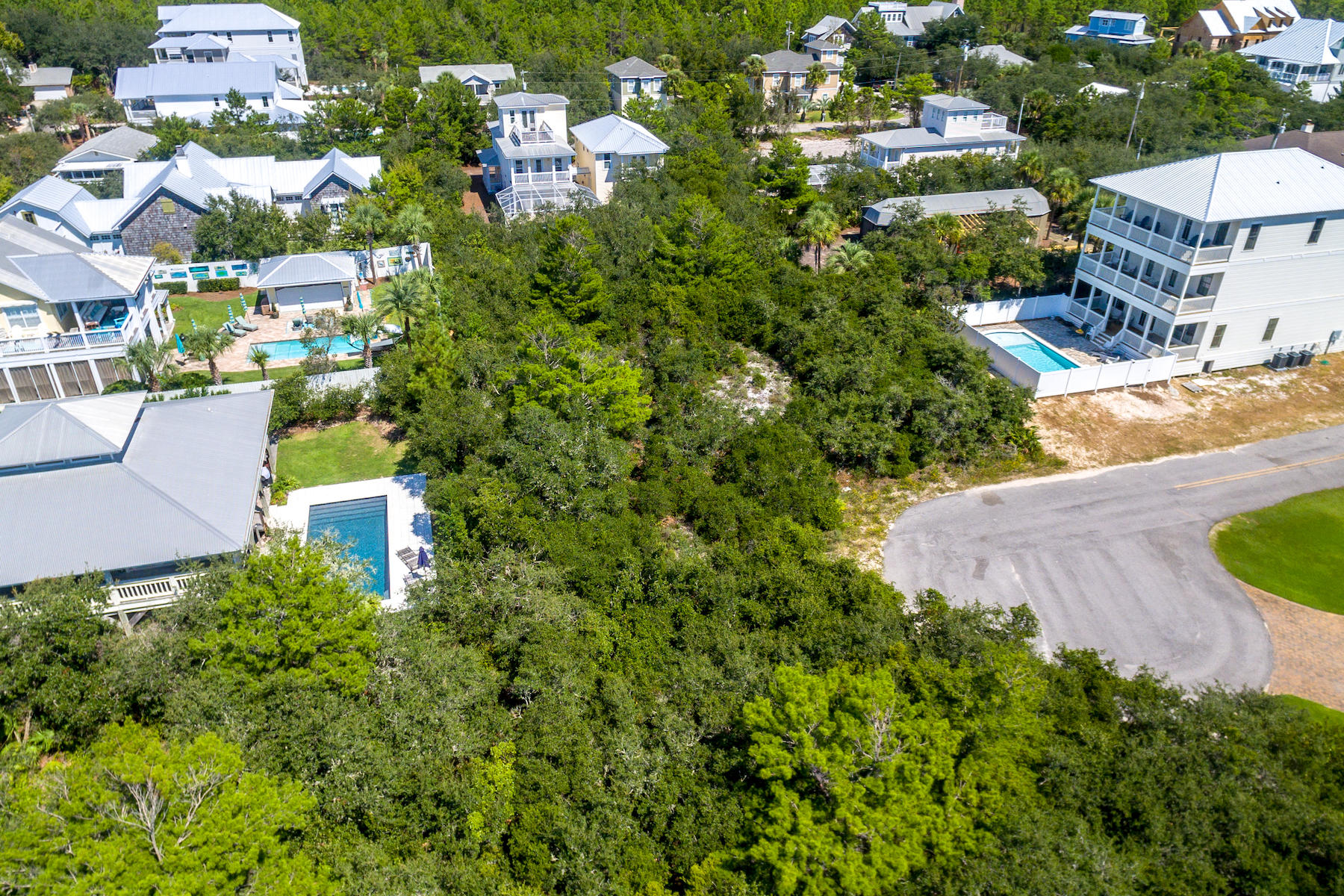 SEACREST EAST - Land