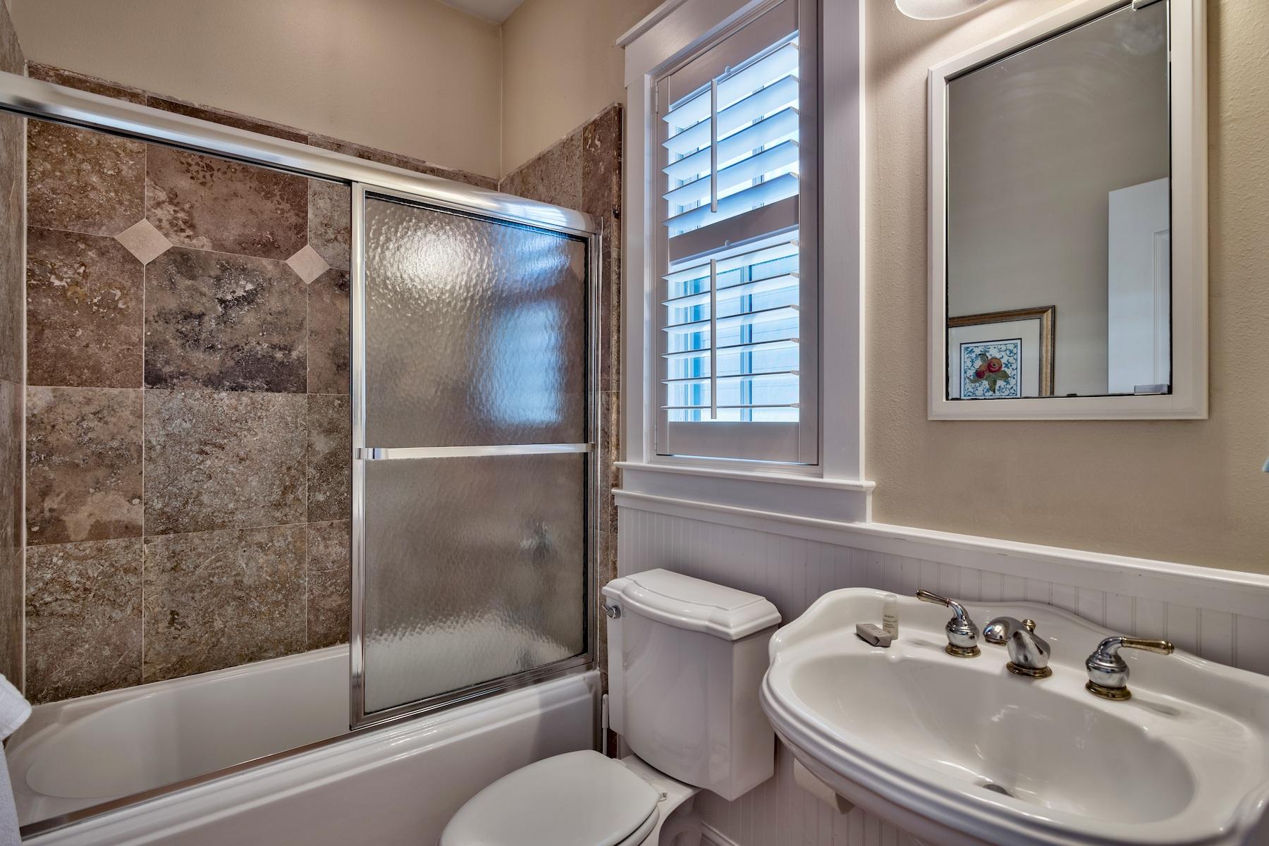 SUNSET BEACH - Residential