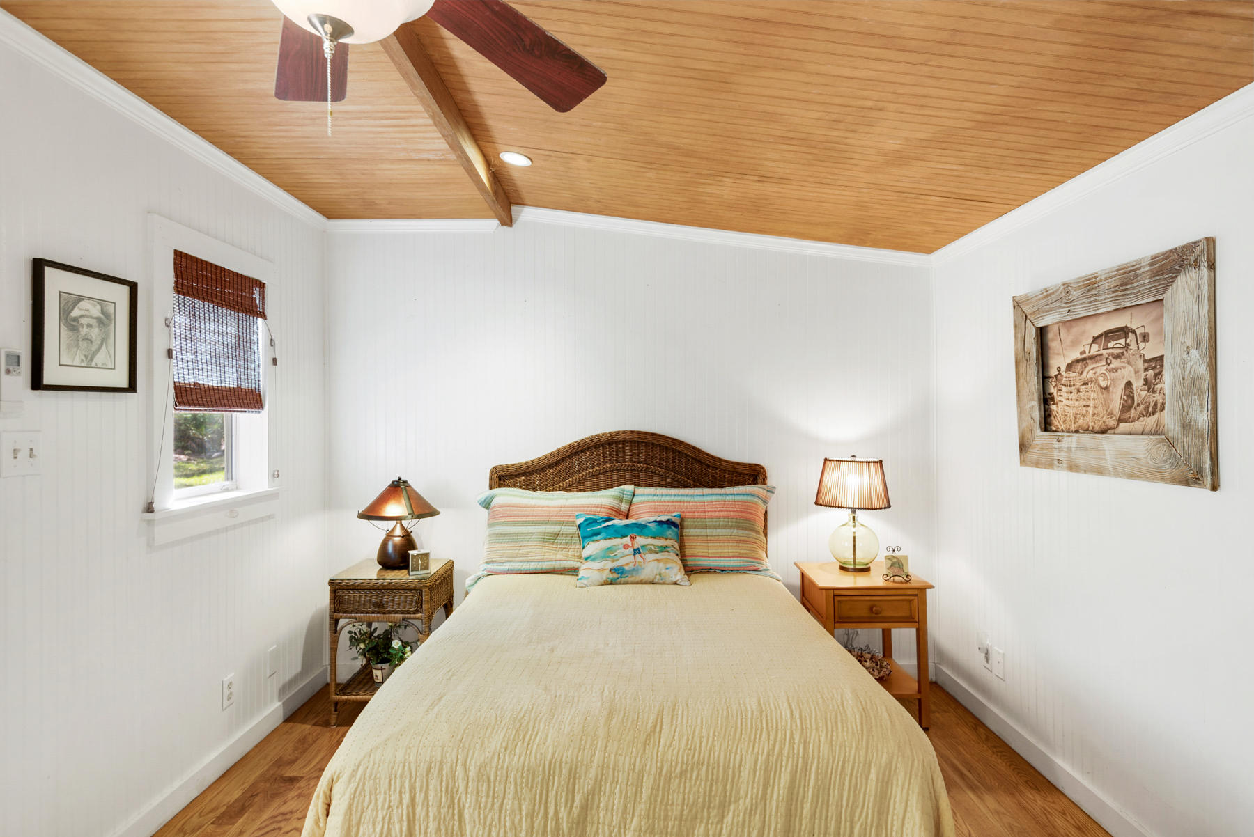 SEAGROVE SHORES 4TH ADD - Residential