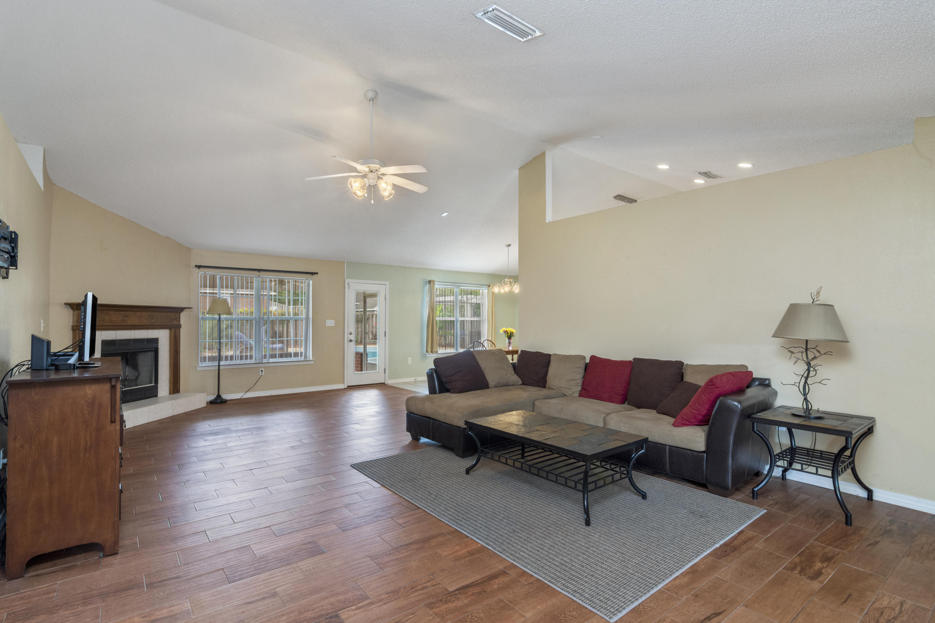 LEE FARMS PH I - Residential