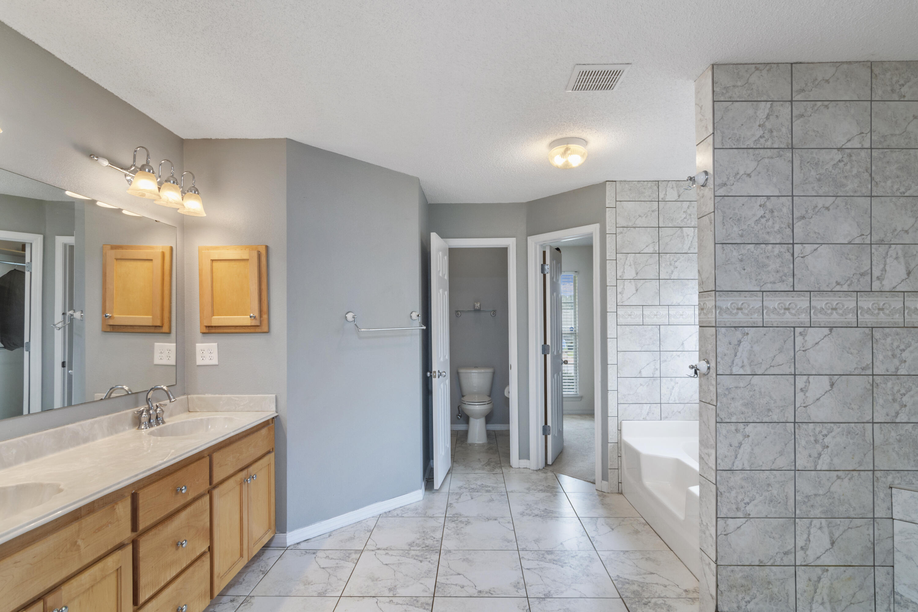 LEE FARMS PH I - Residential