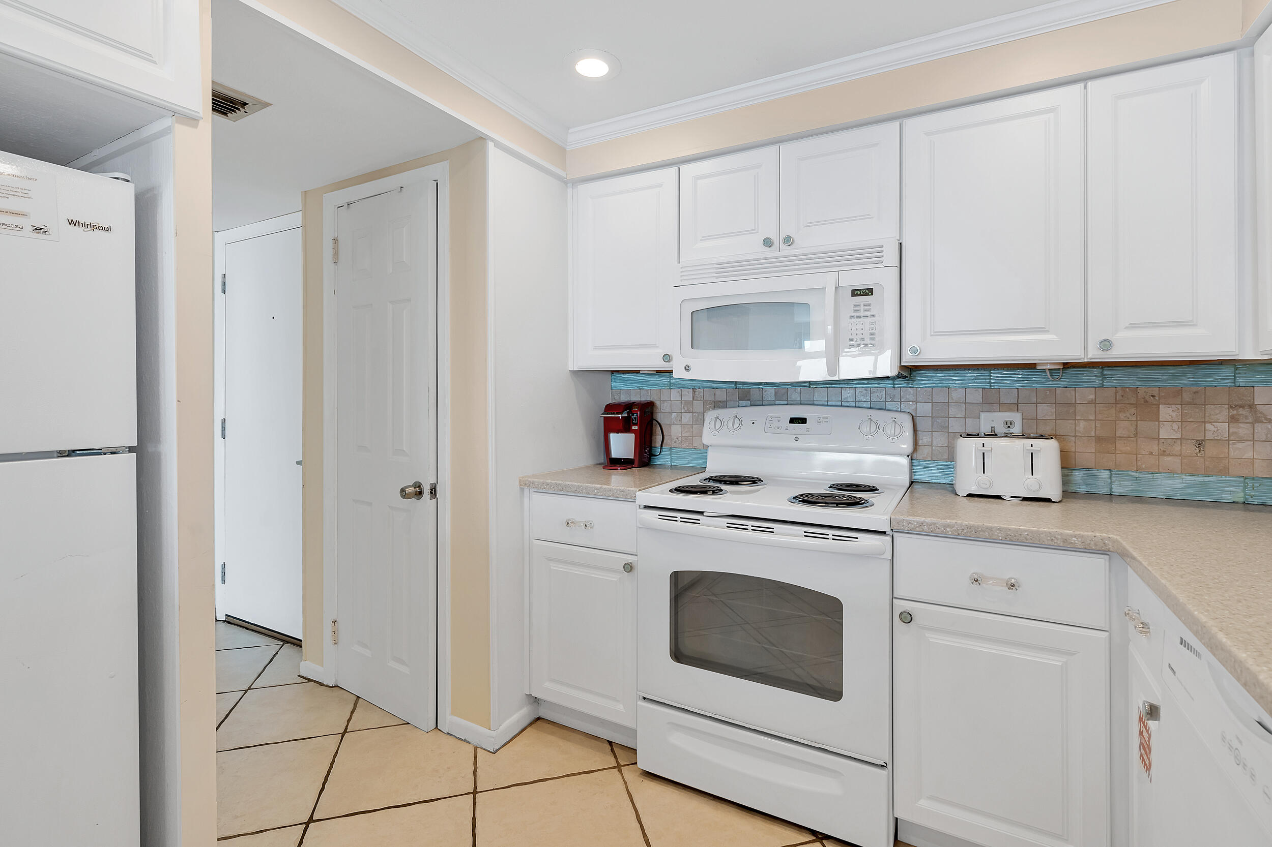 BEACH HOUSE CONDO PH 1 - Residential