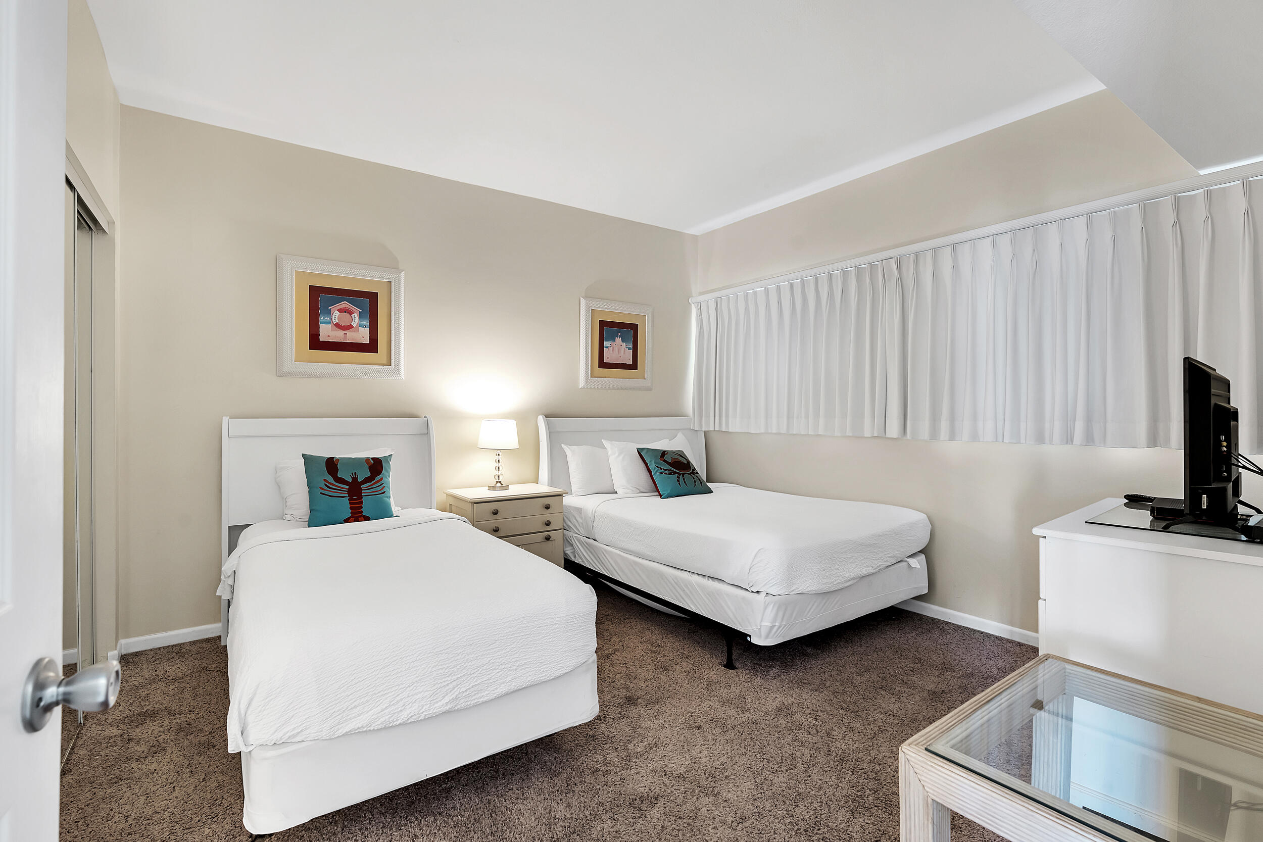 BEACH HOUSE CONDO PH 1 - Residential