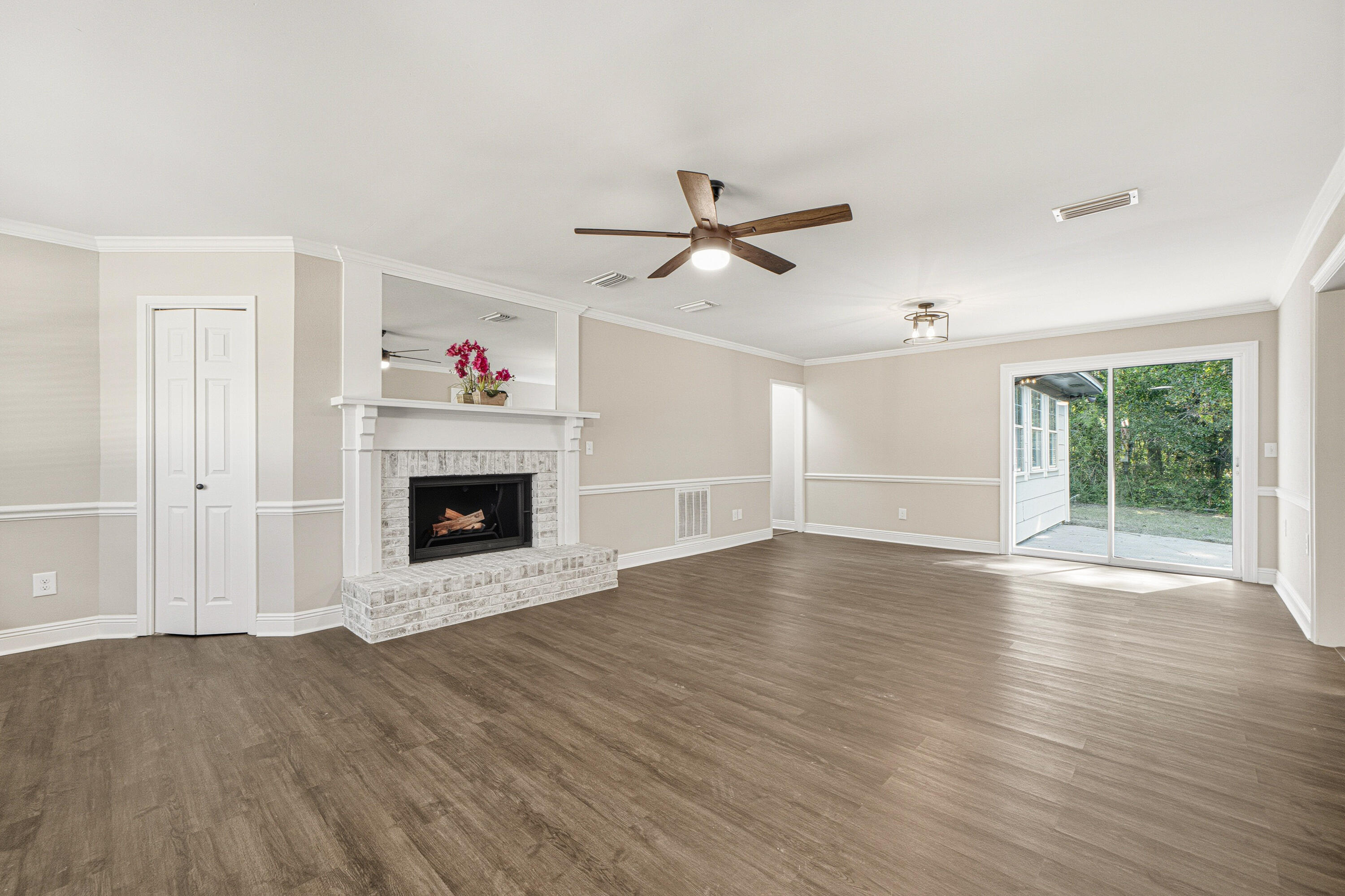 THE NICEVILLE PINES LOT 20 BLK 1 - Residential