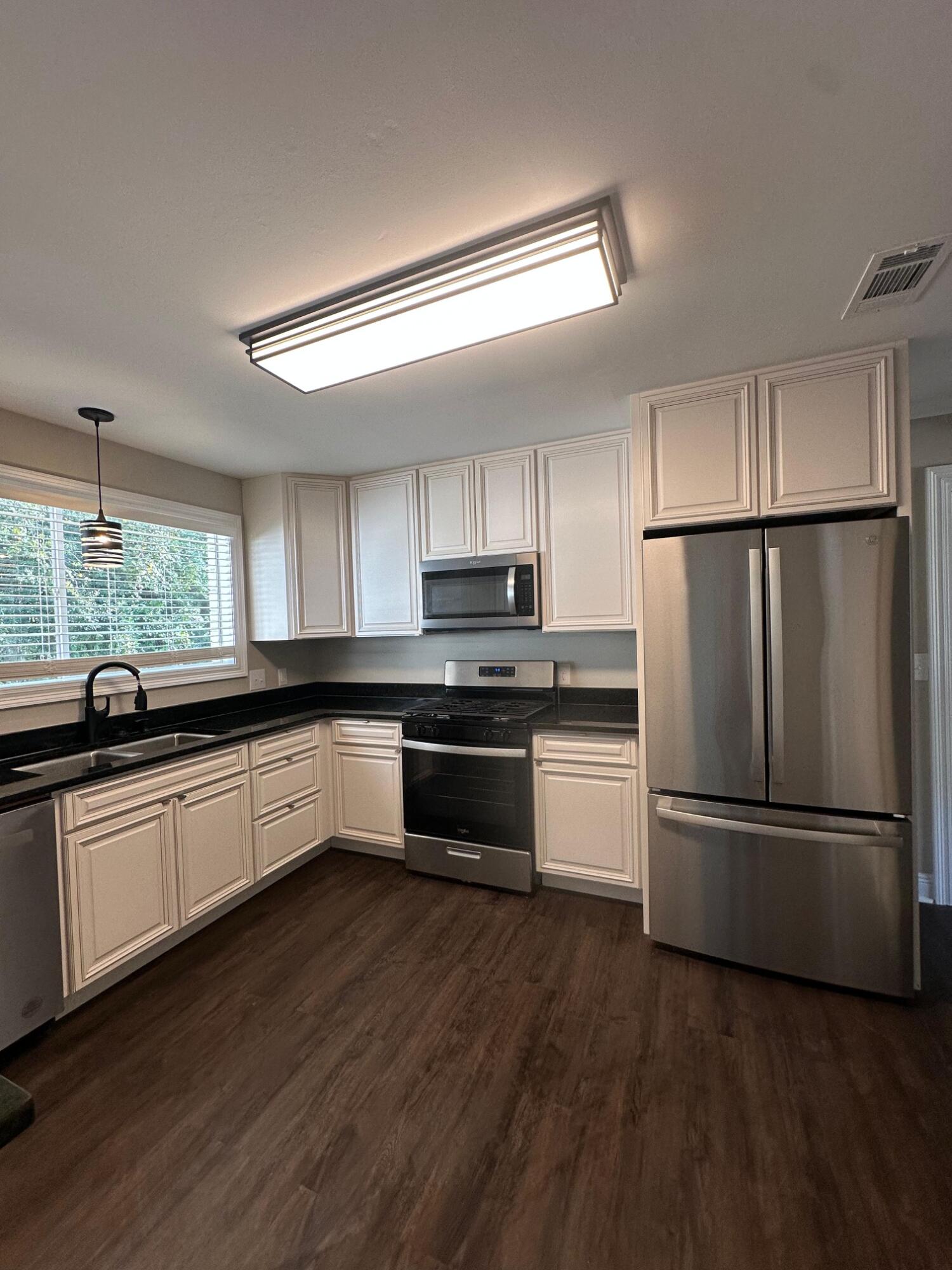 THE NICEVILLE PINES LOT 20 BLK 1 - Residential