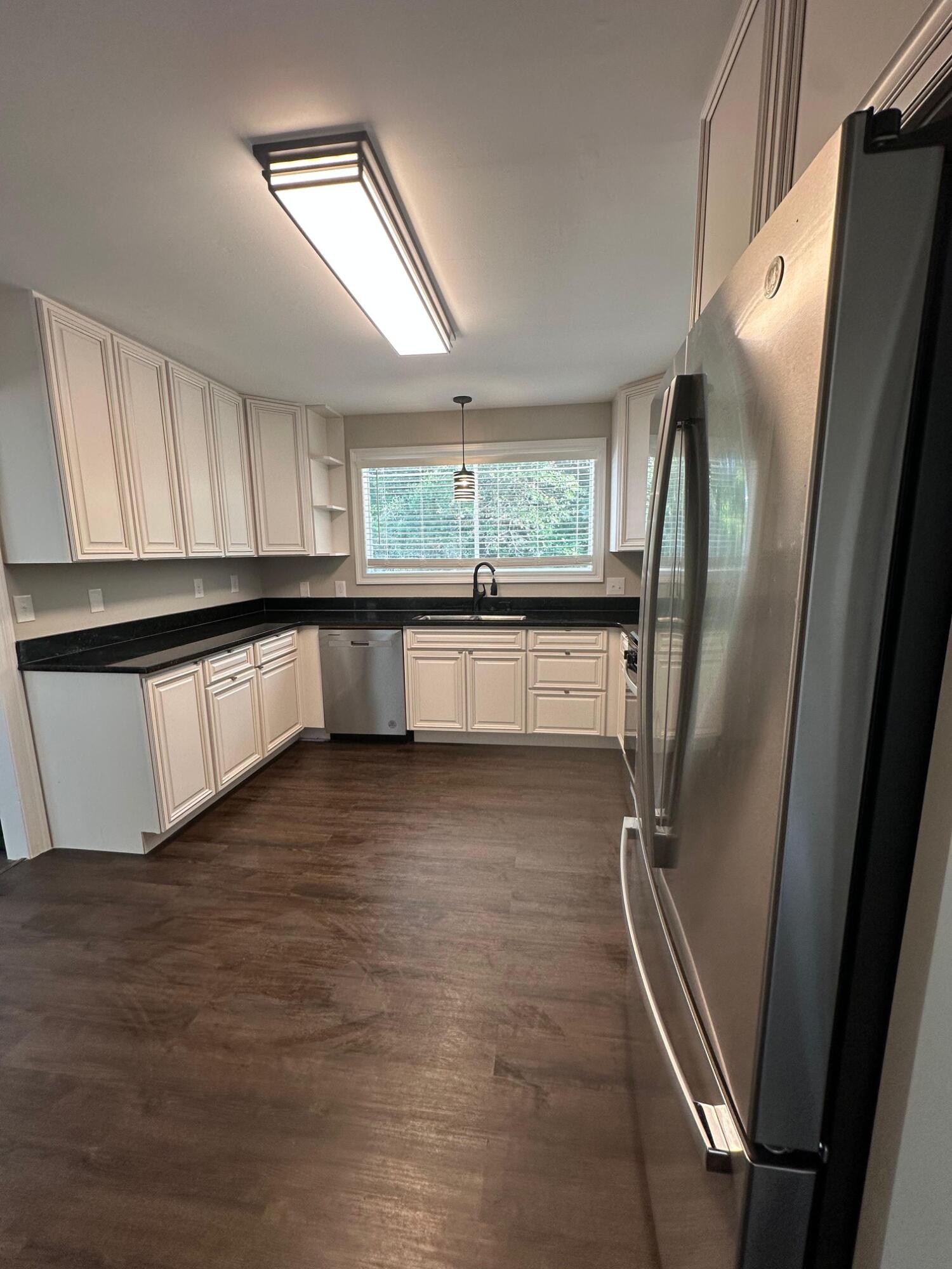 THE NICEVILLE PINES LOT 20 BLK 1 - Residential