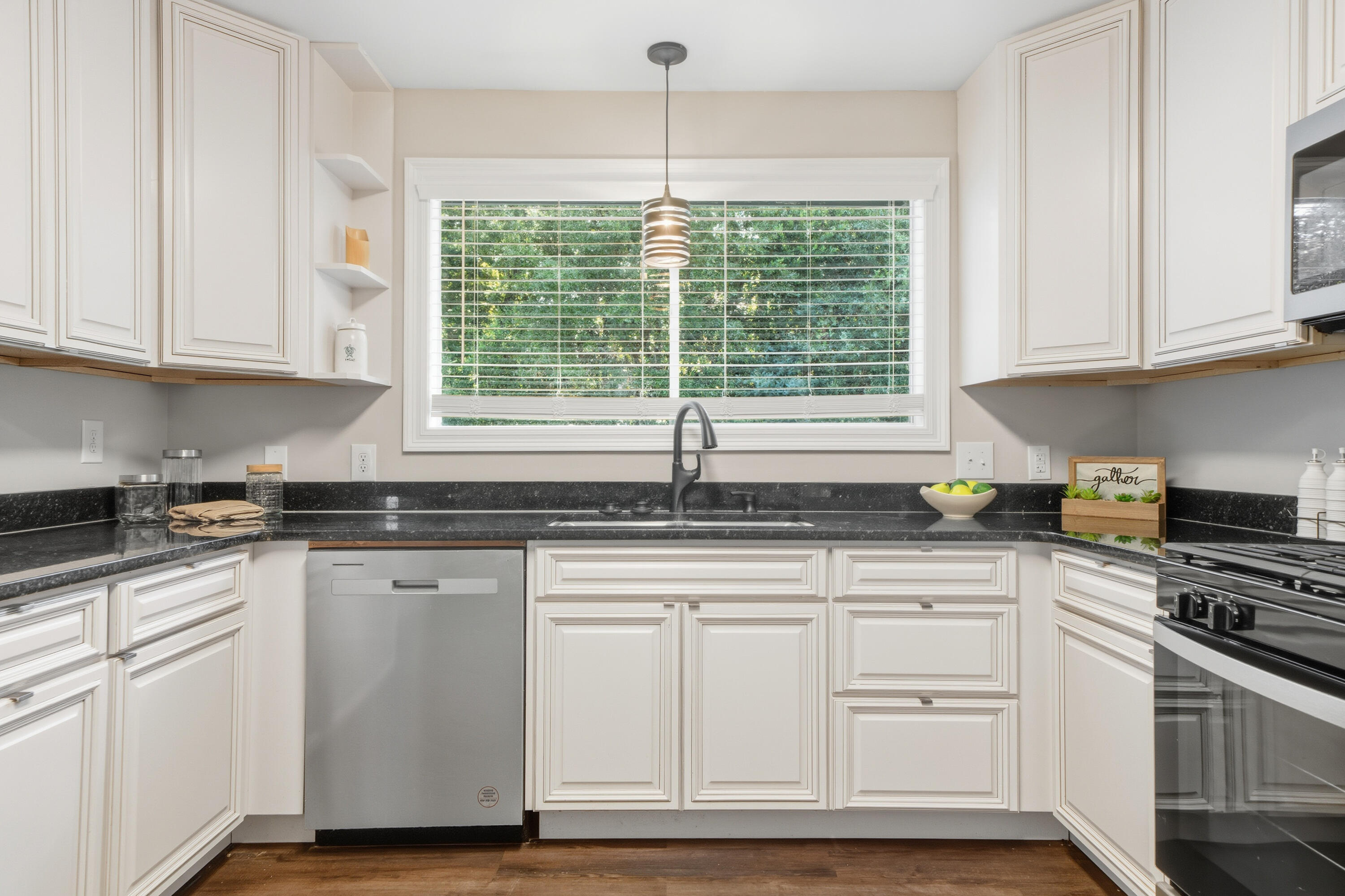 THE NICEVILLE PINES LOT 20 BLK 1 - Residential