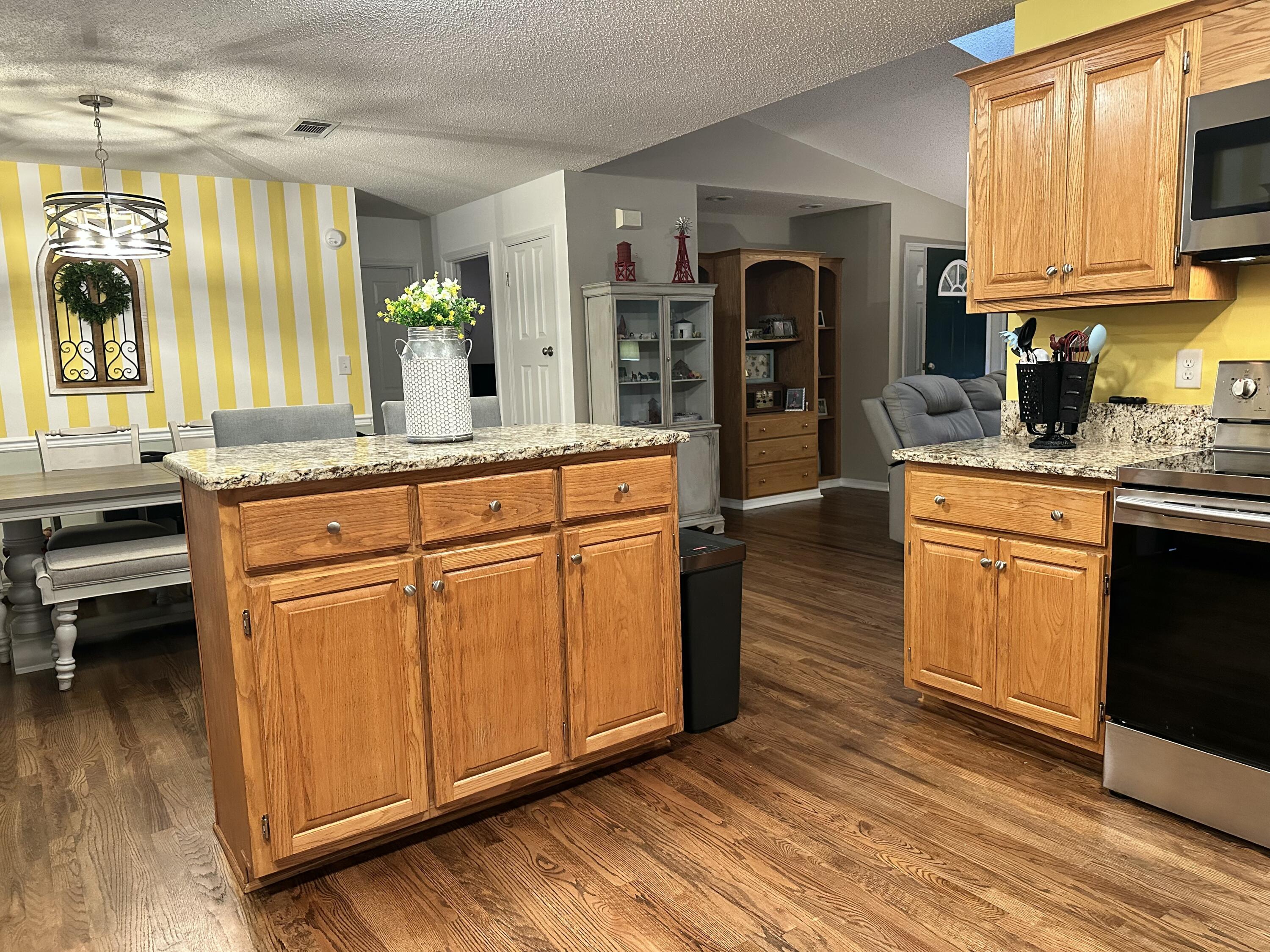 VALPARAISO PLAT 06 - Residential Lease