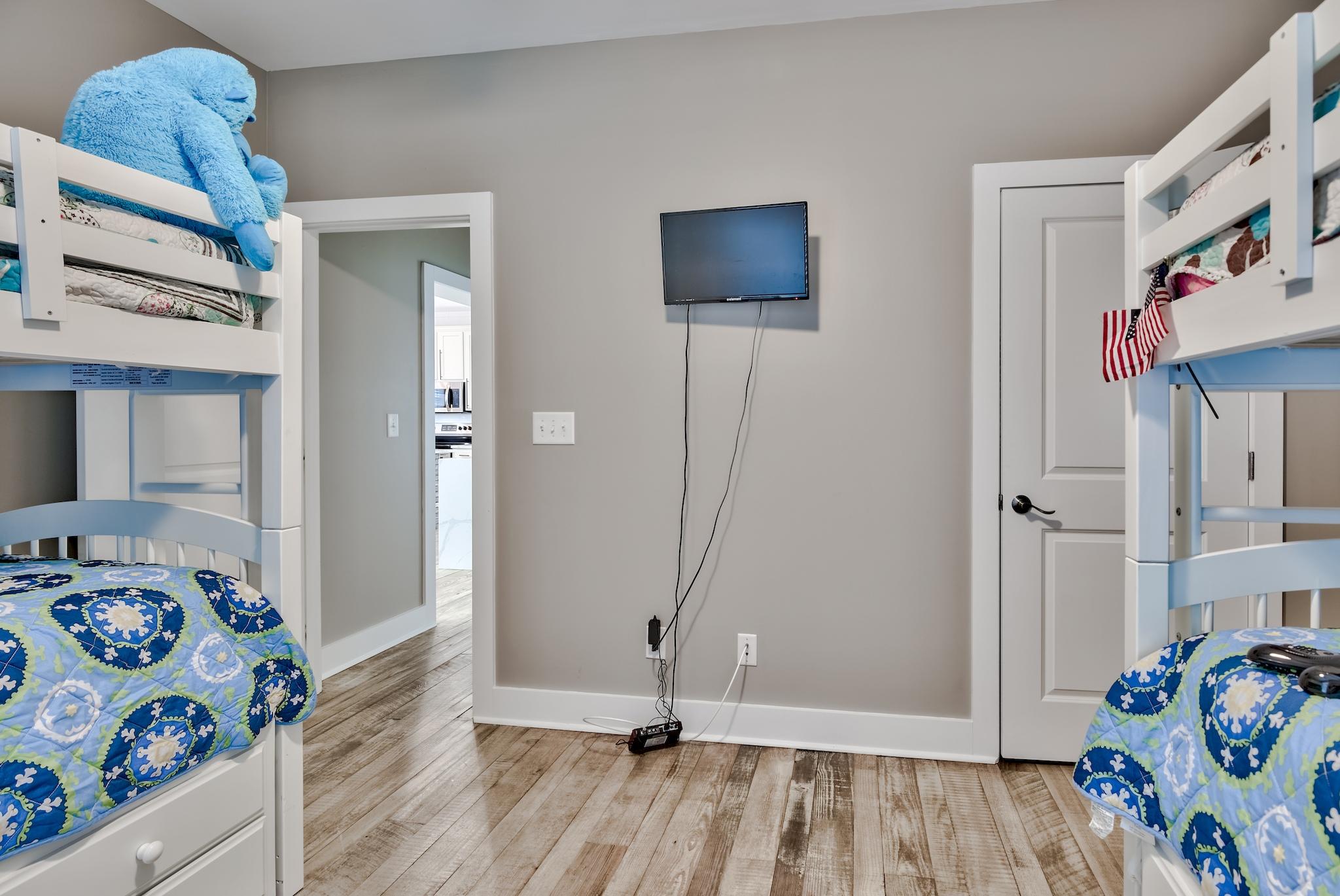 VILLAGE AT BLUE MOUNTAIN BEACH - Residential