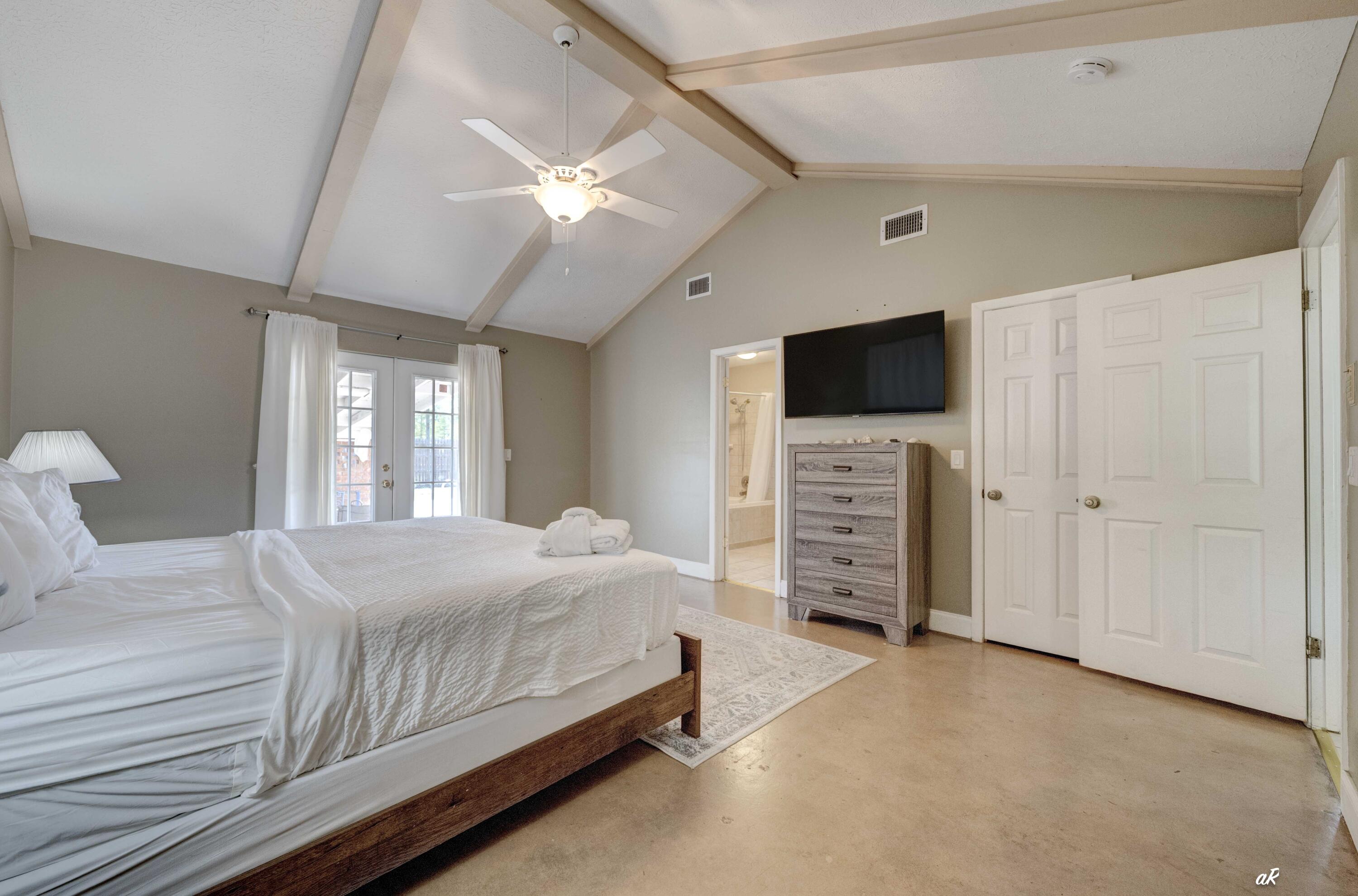 THOMAS DRIVE PARK UNIT 2 - Residential