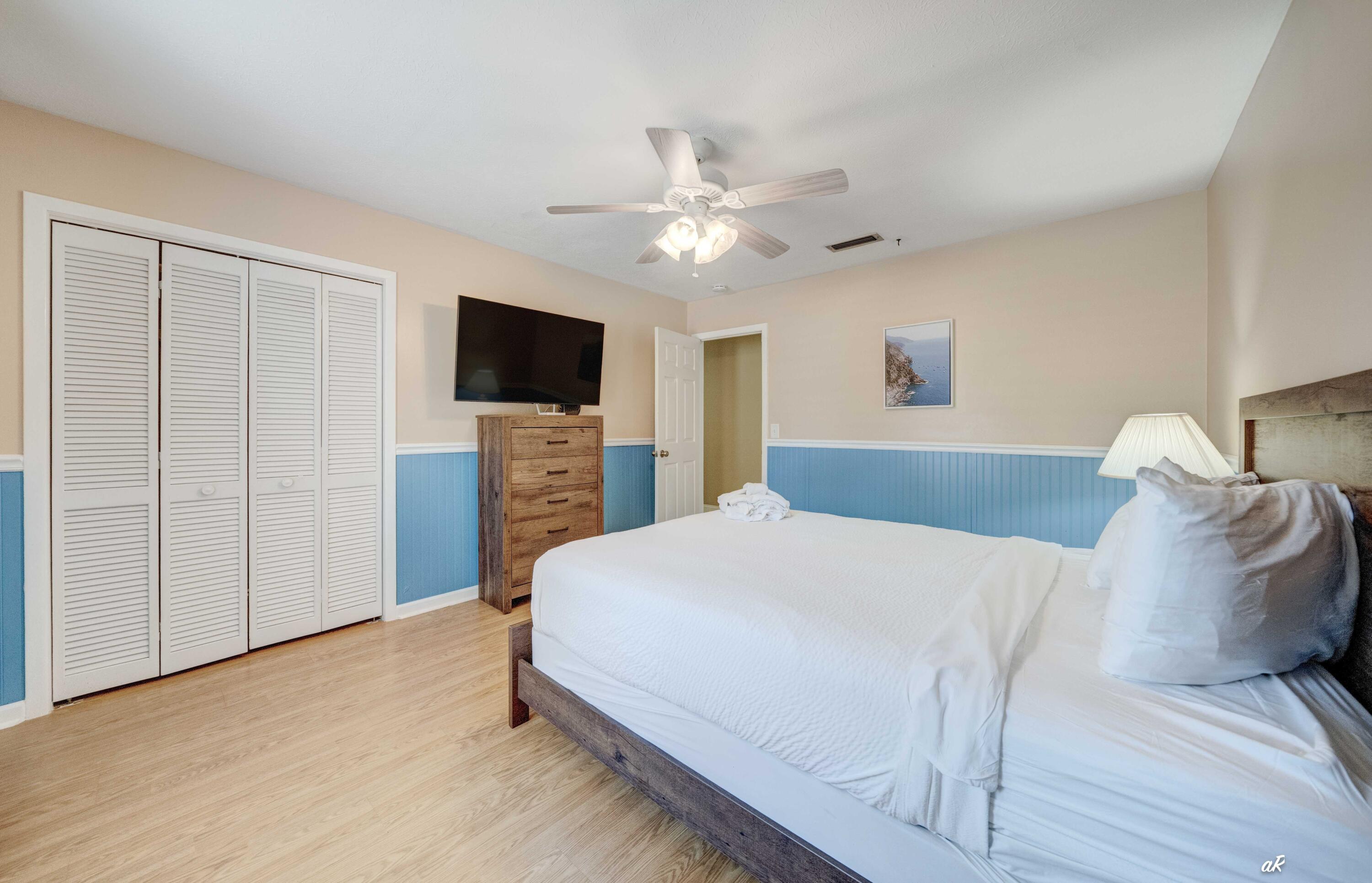 THOMAS DRIVE PARK UNIT 2 - Residential