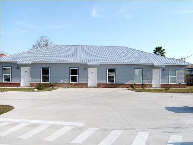 Nice 2 Bedroom, 1 Bath unit. Wood floors in bedrooms. Tiled floors in living room/dining, kitchen and bath. High ceilings throughout. . Back concrete patio for grilling out. Great central location in Destin . Easy commute to Destin Elementary School, churches, shopping and just a short drive to the white sandy beaches and emerald green water of the Gulf of Mexico. Application and satisfactory credit report required. Sorry, pets or smoking not allowed.