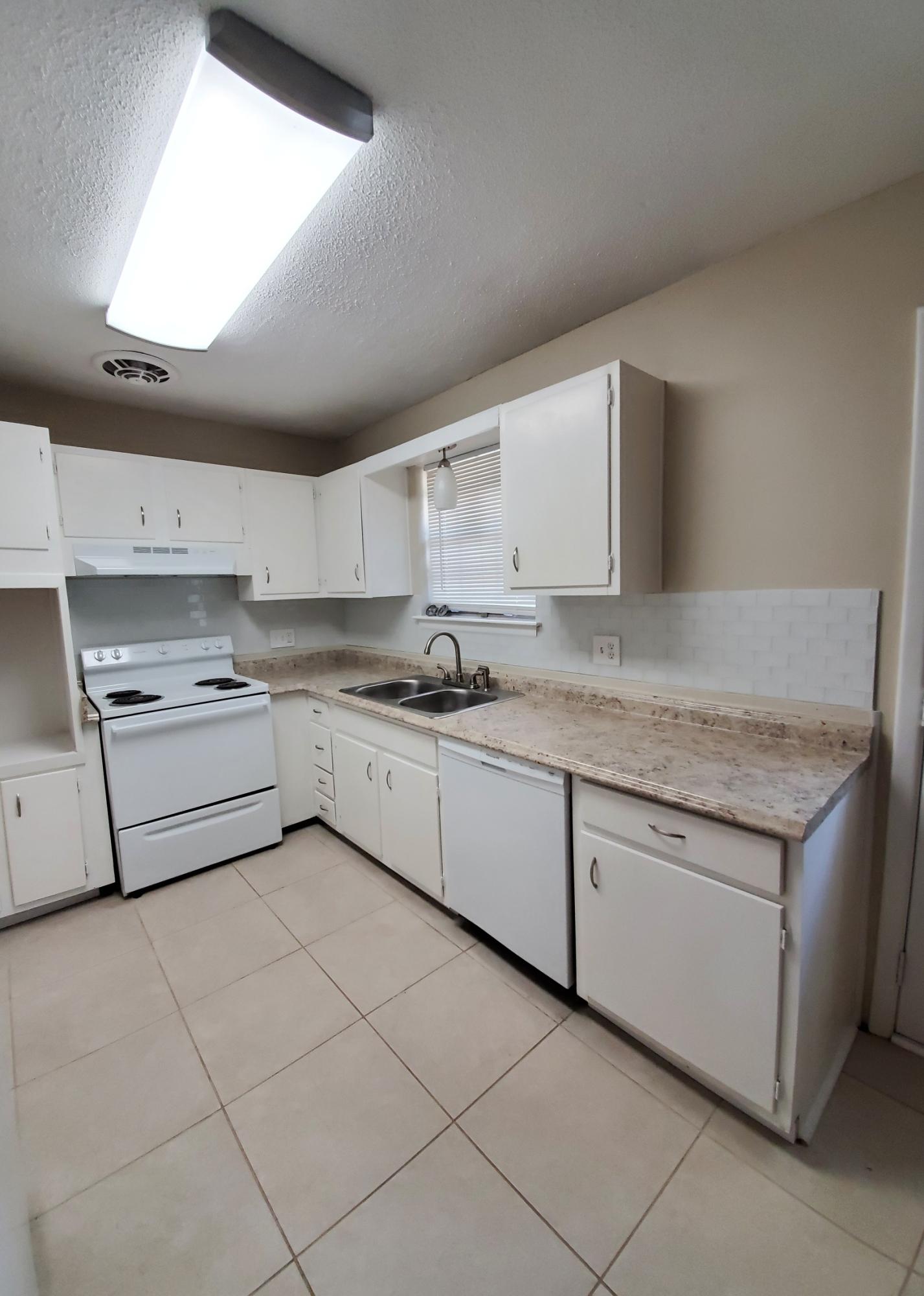 ADAMS POWELL EAST - Residential