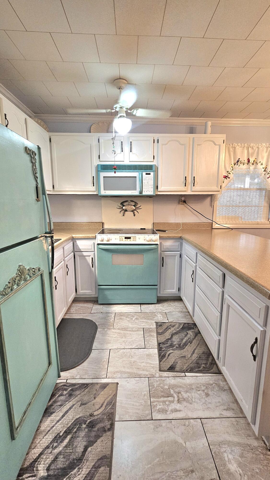 RIVIERA BEACH 1ST ADDN - Residential