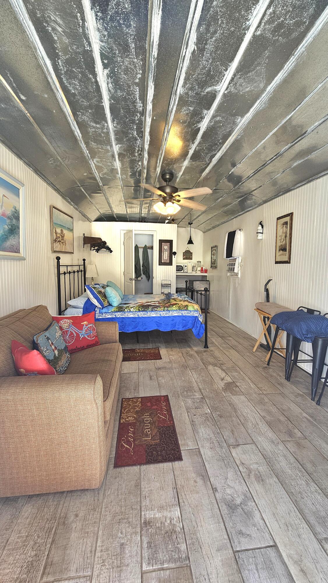 RIVIERA BEACH 1ST ADDN - Residential