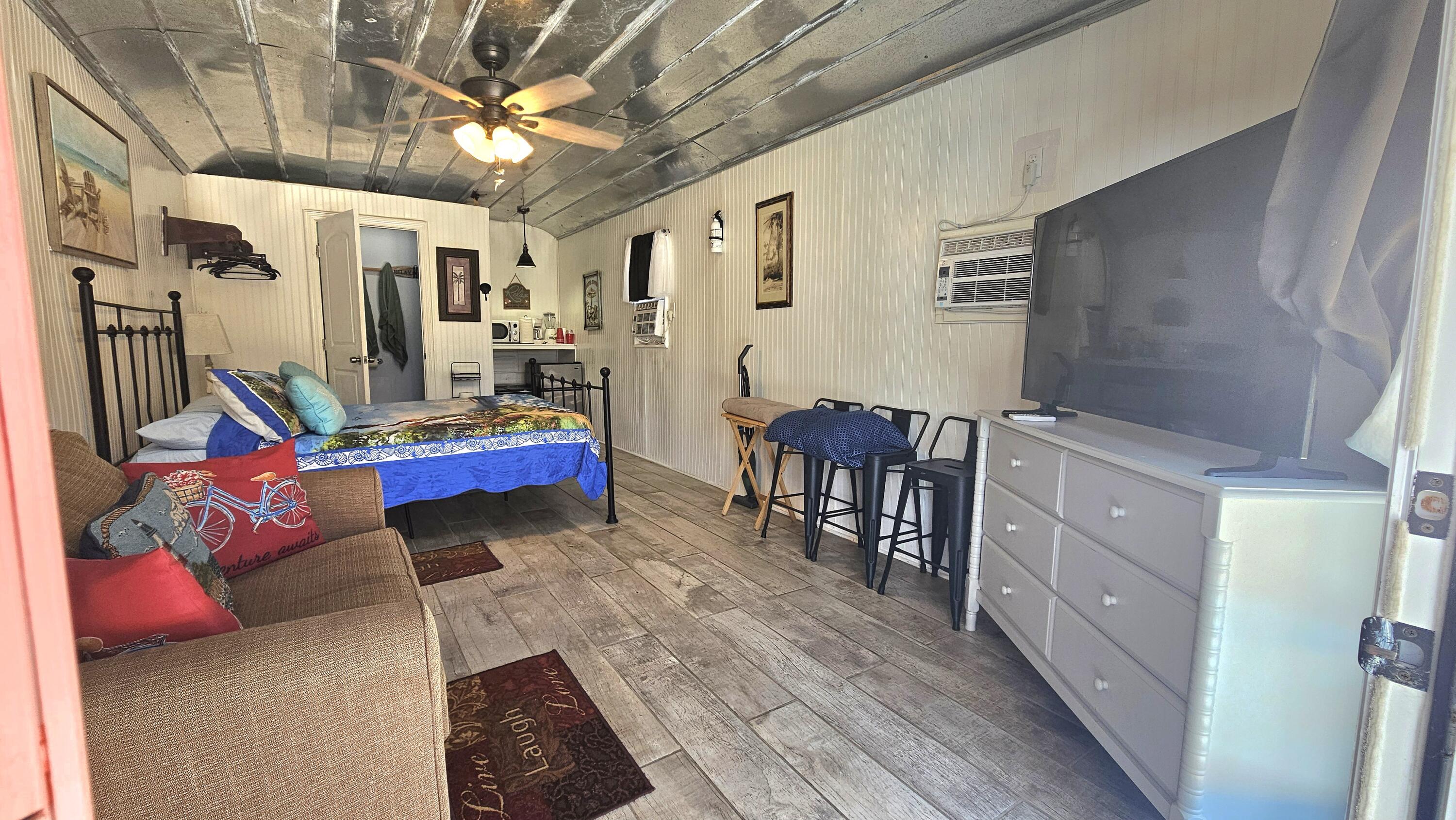 RIVIERA BEACH 1ST ADDN - Residential