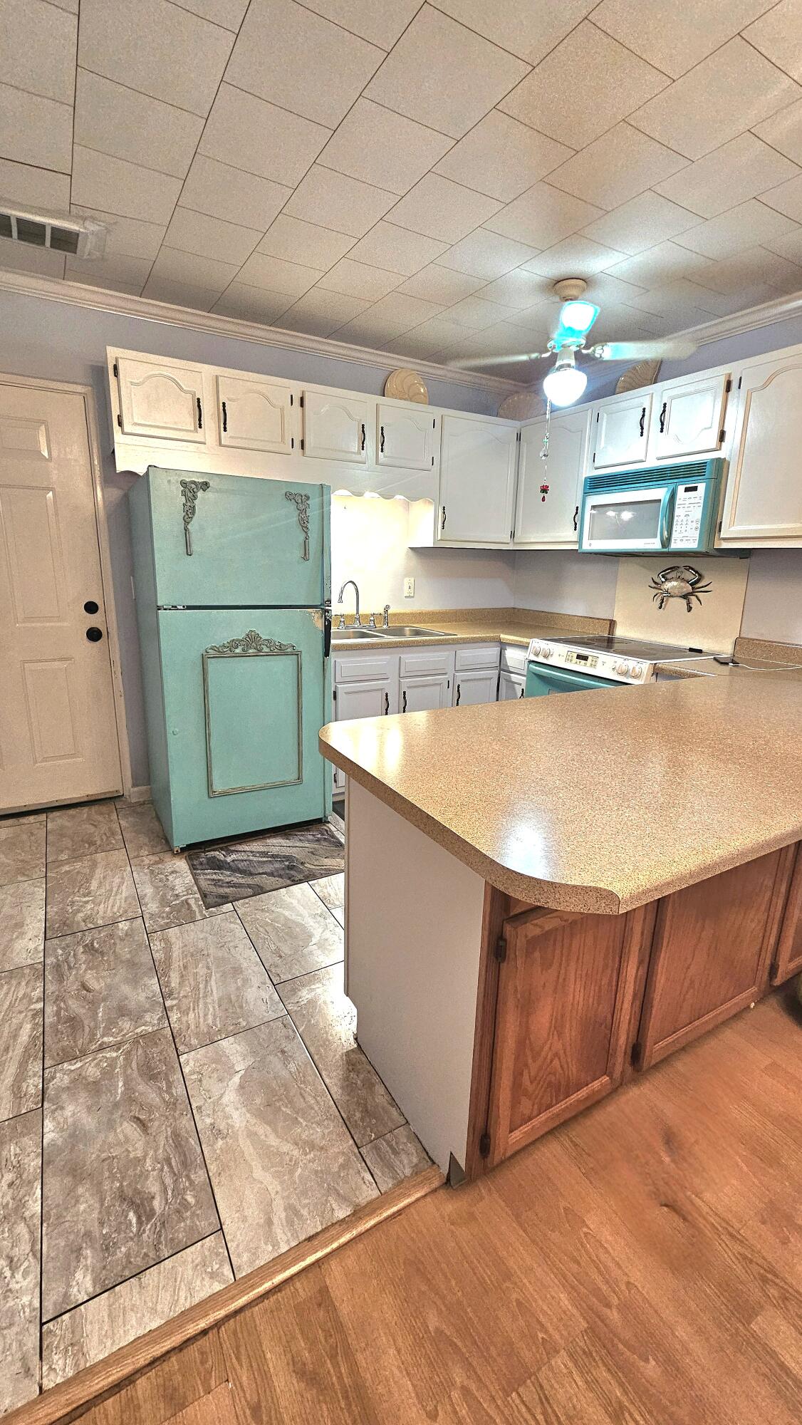 RIVIERA BEACH 1ST ADDN - Residential