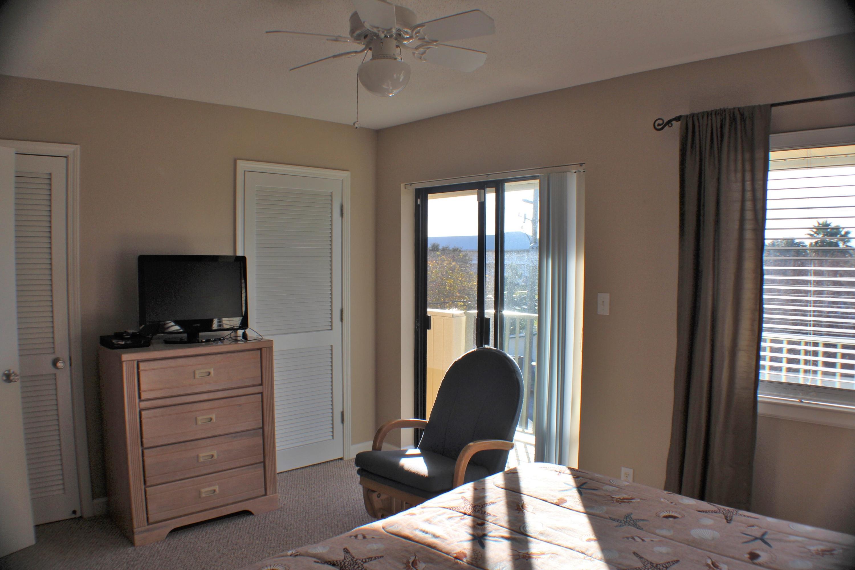 SANDPRINTS CONDO - Residential