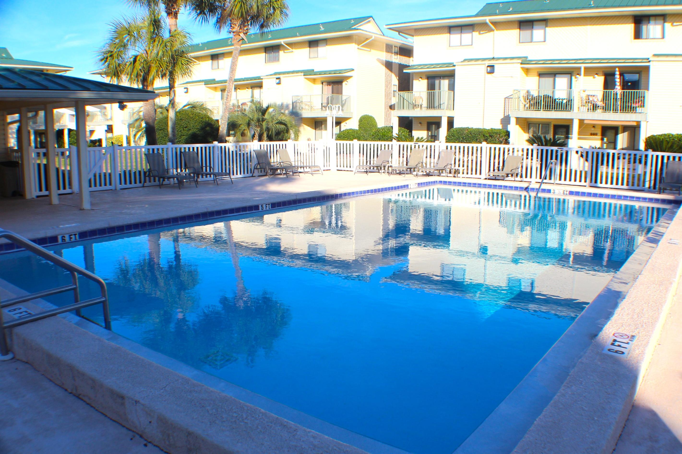 SANDPRINTS CONDO - Residential