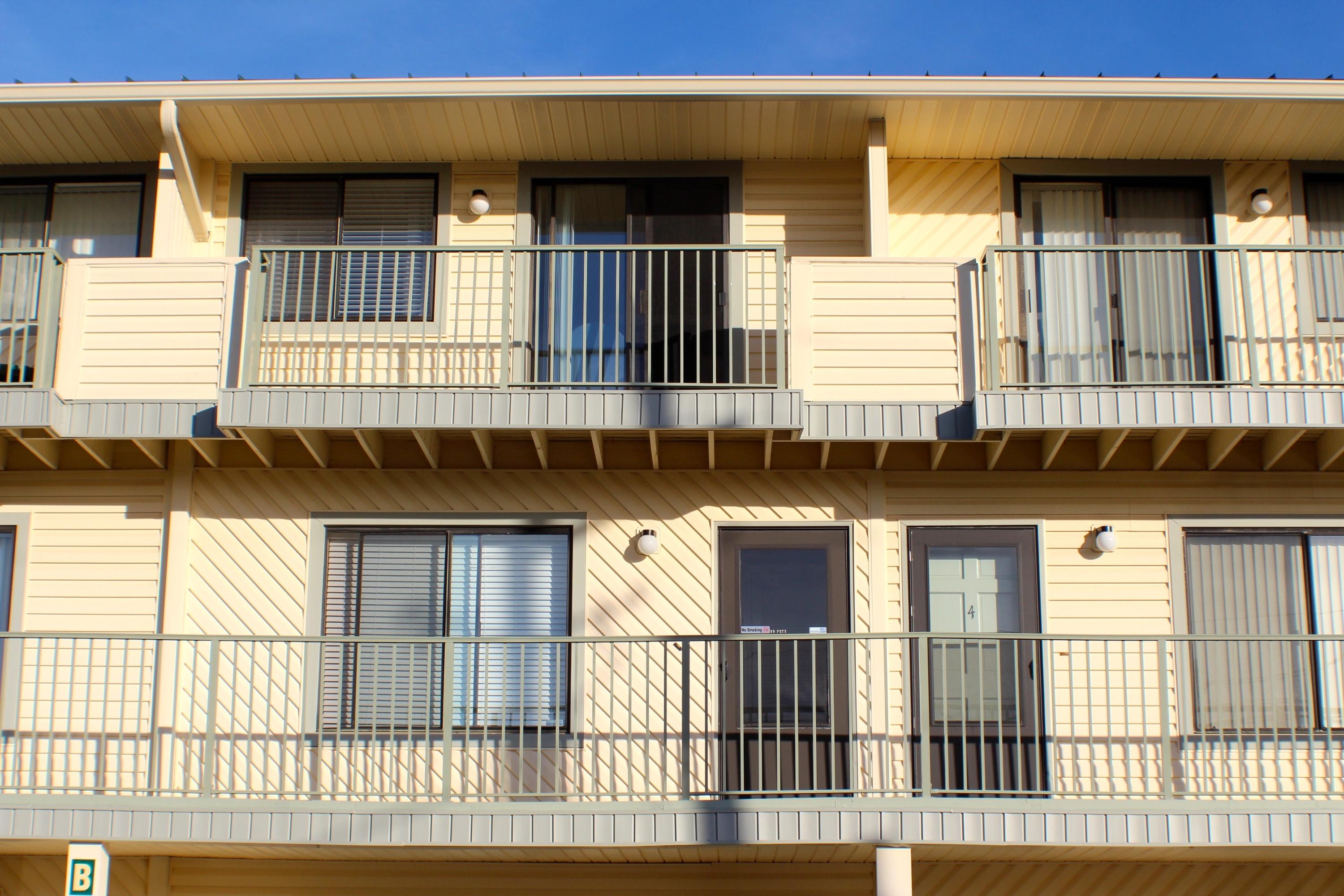 SANDPRINTS CONDO - Residential