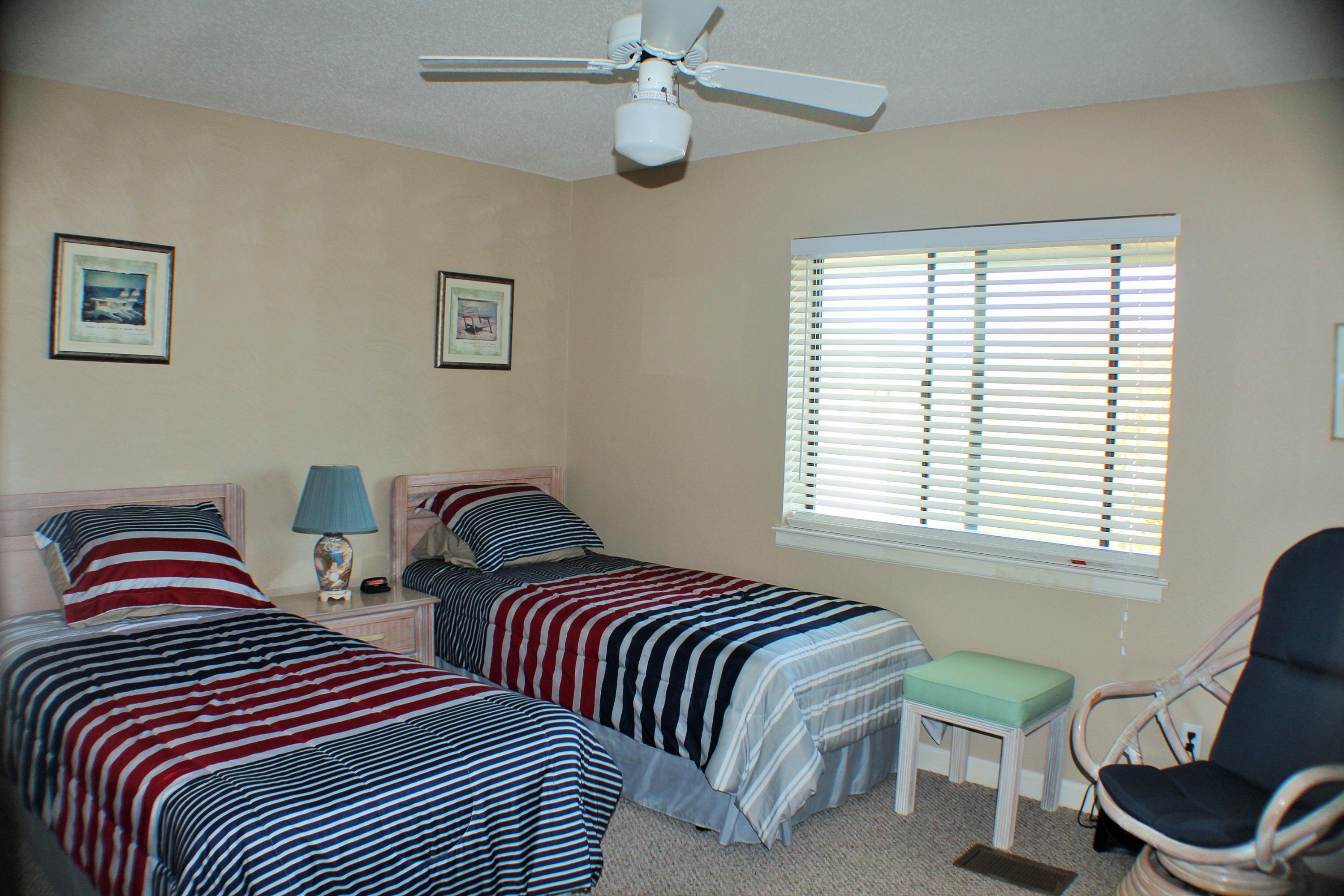 SANDPRINTS CONDO - Residential