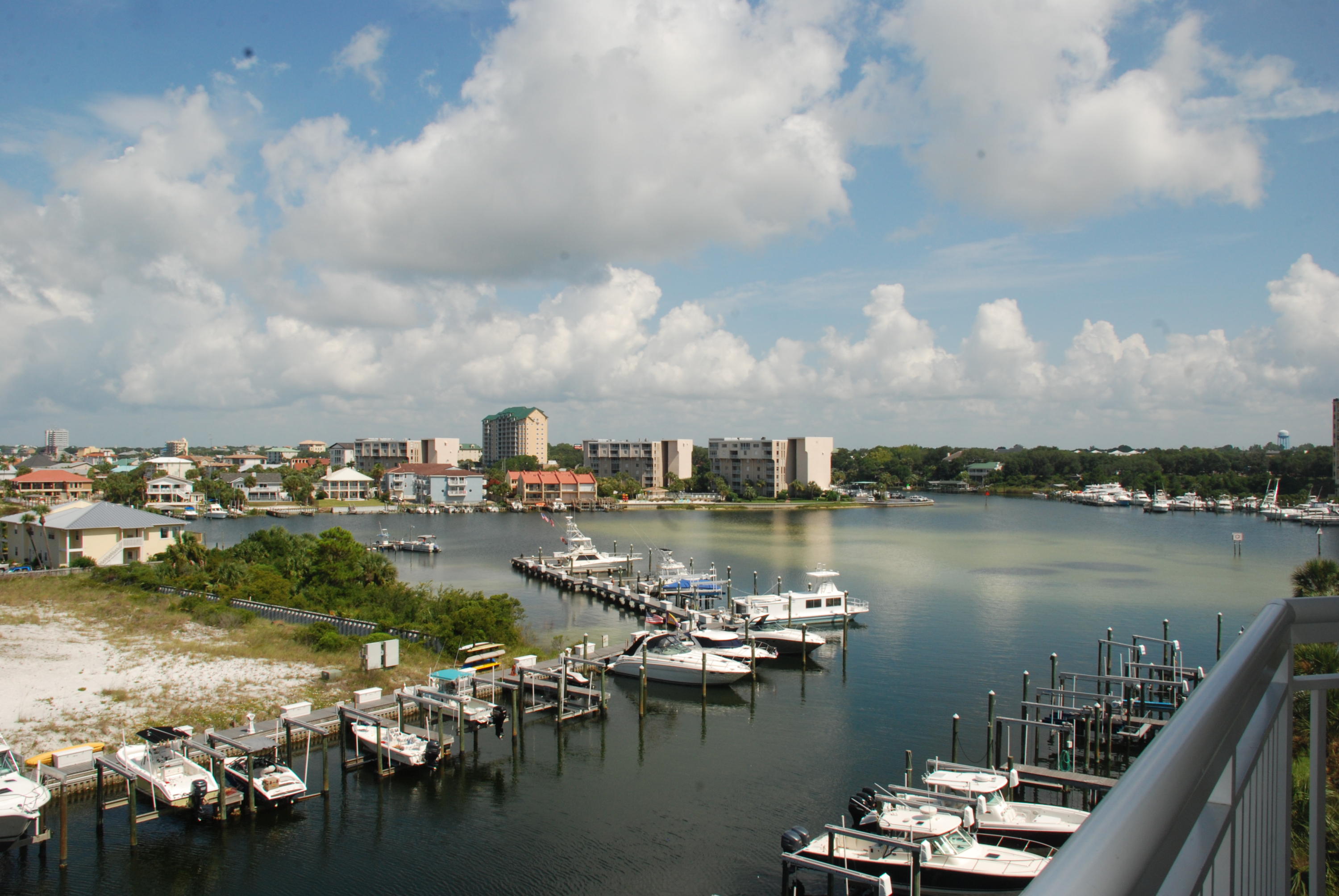 HARBOR LANDING - Residential