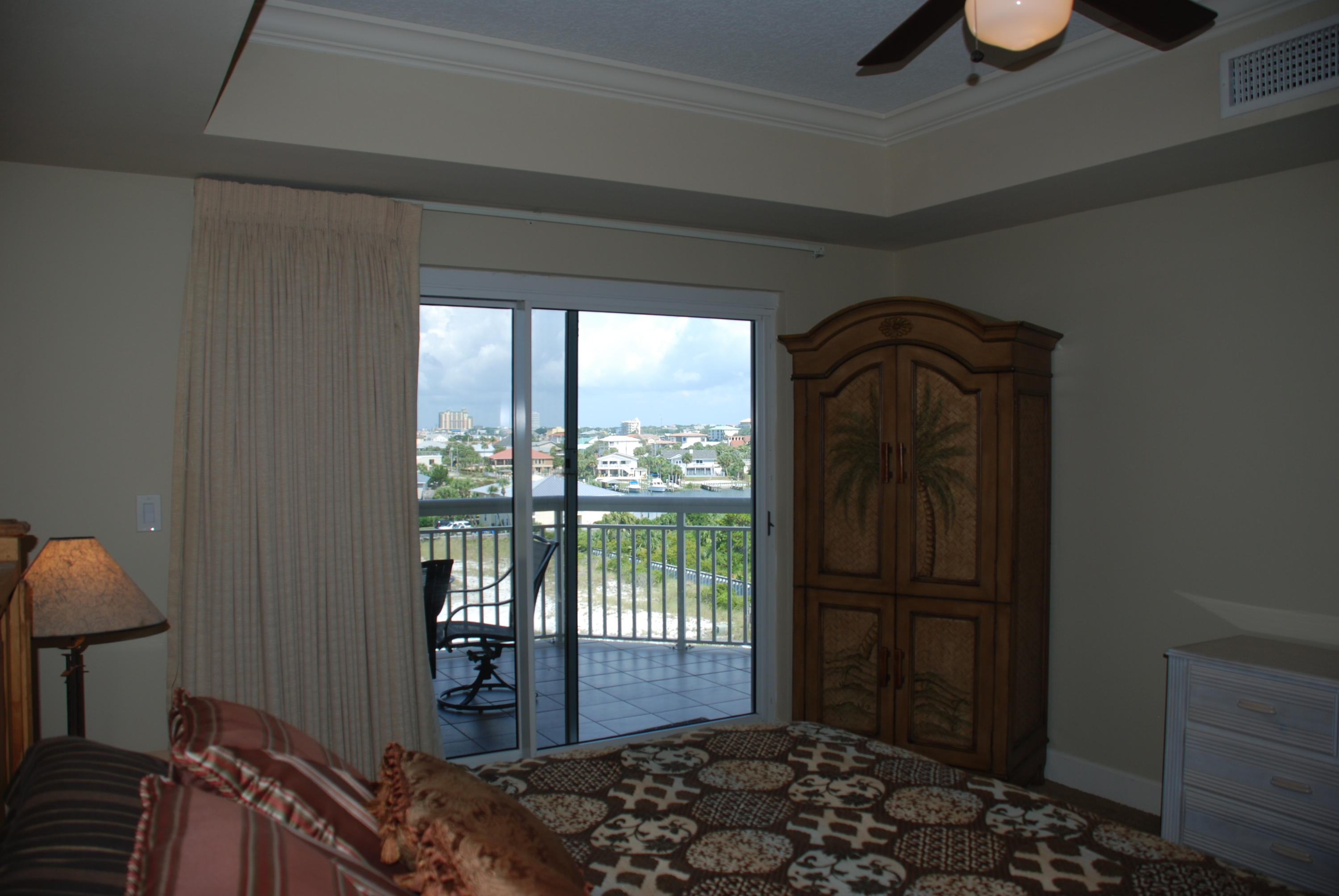 HARBOR LANDING - Residential