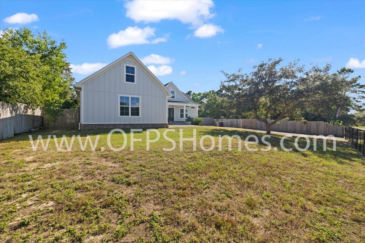 HICKORY SHORES - Residential Lease