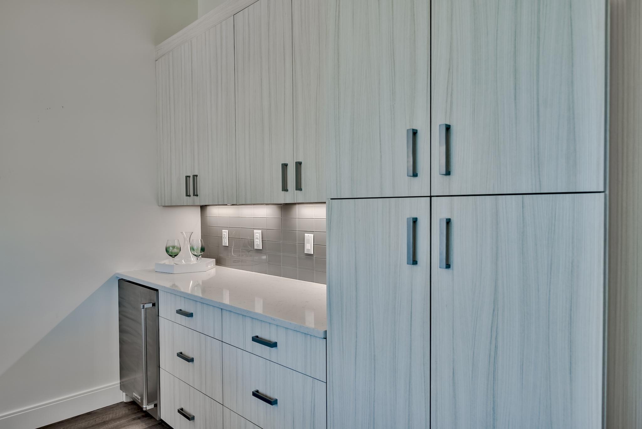 CREST DEVELOPMENT - Residential