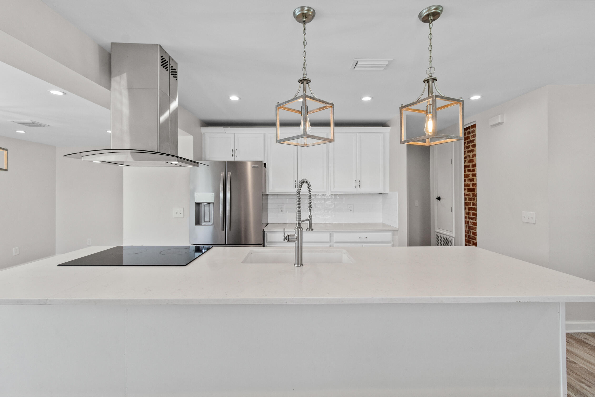 Bunkers Cove/Sudduths 4th Add - Residential Lease