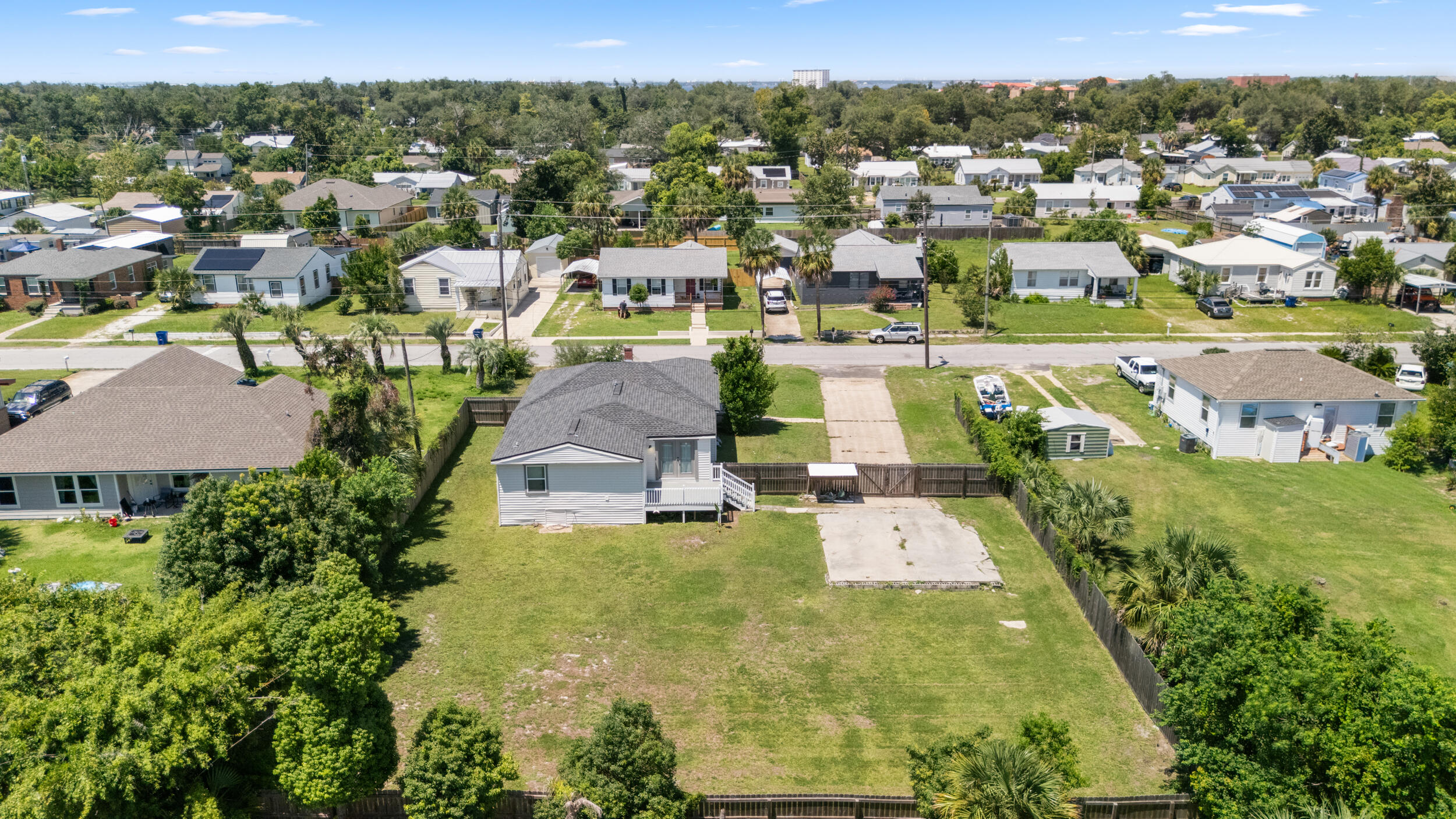 Bunkers Cove/Sudduths 4th Add - Residential Lease