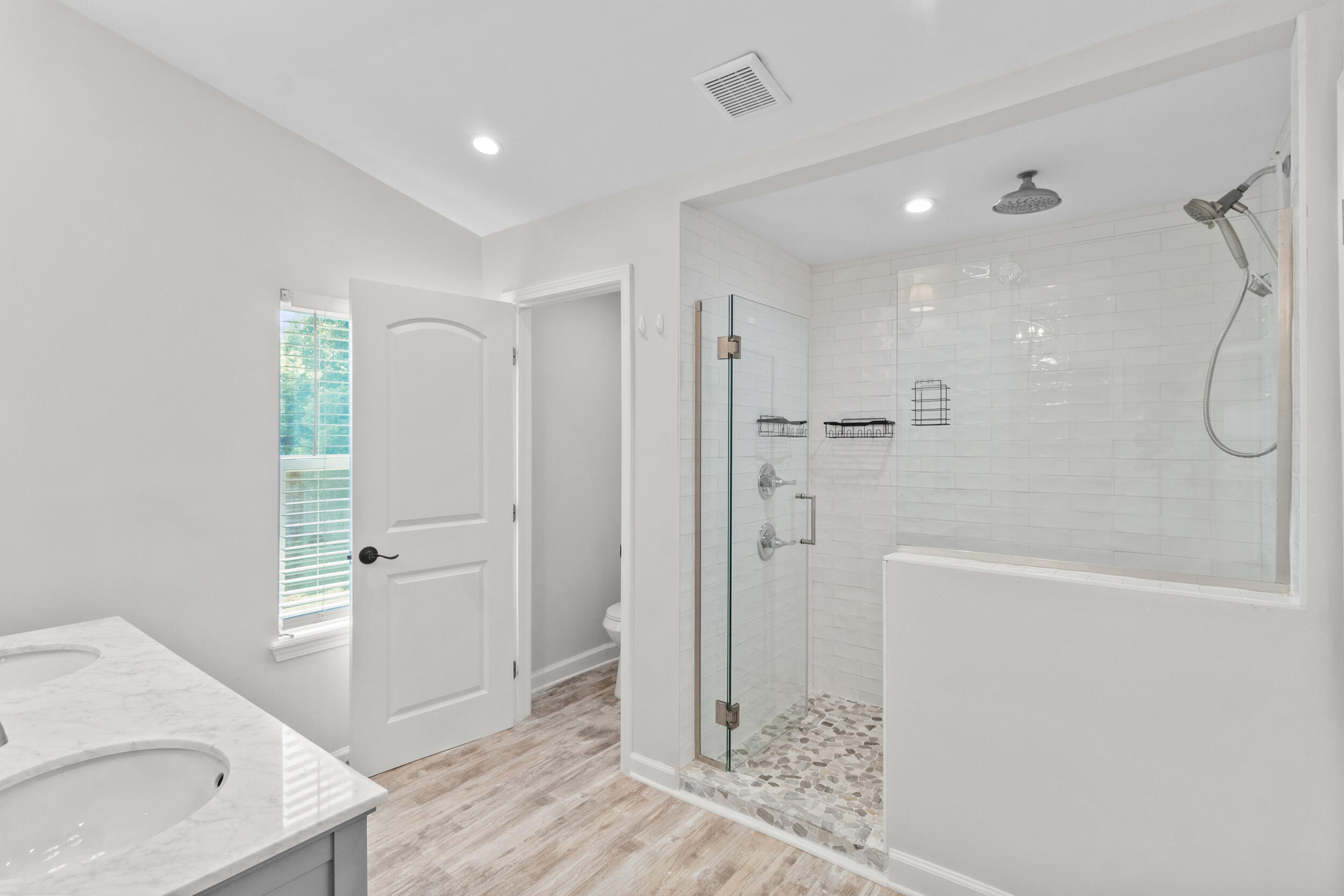 Bunkers Cove/Sudduths 4th Add - Residential Lease