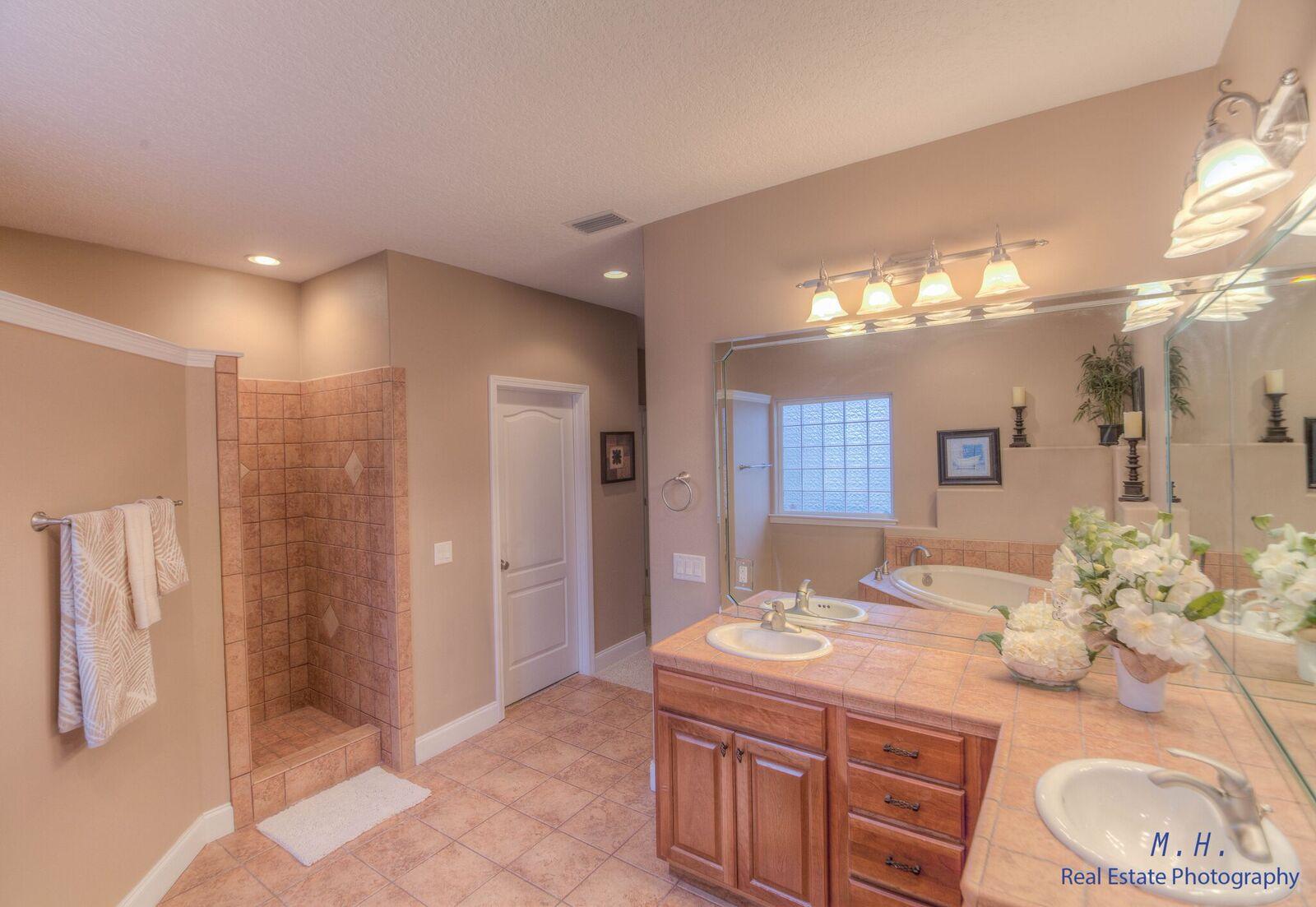 ROCKS COVE - Residential