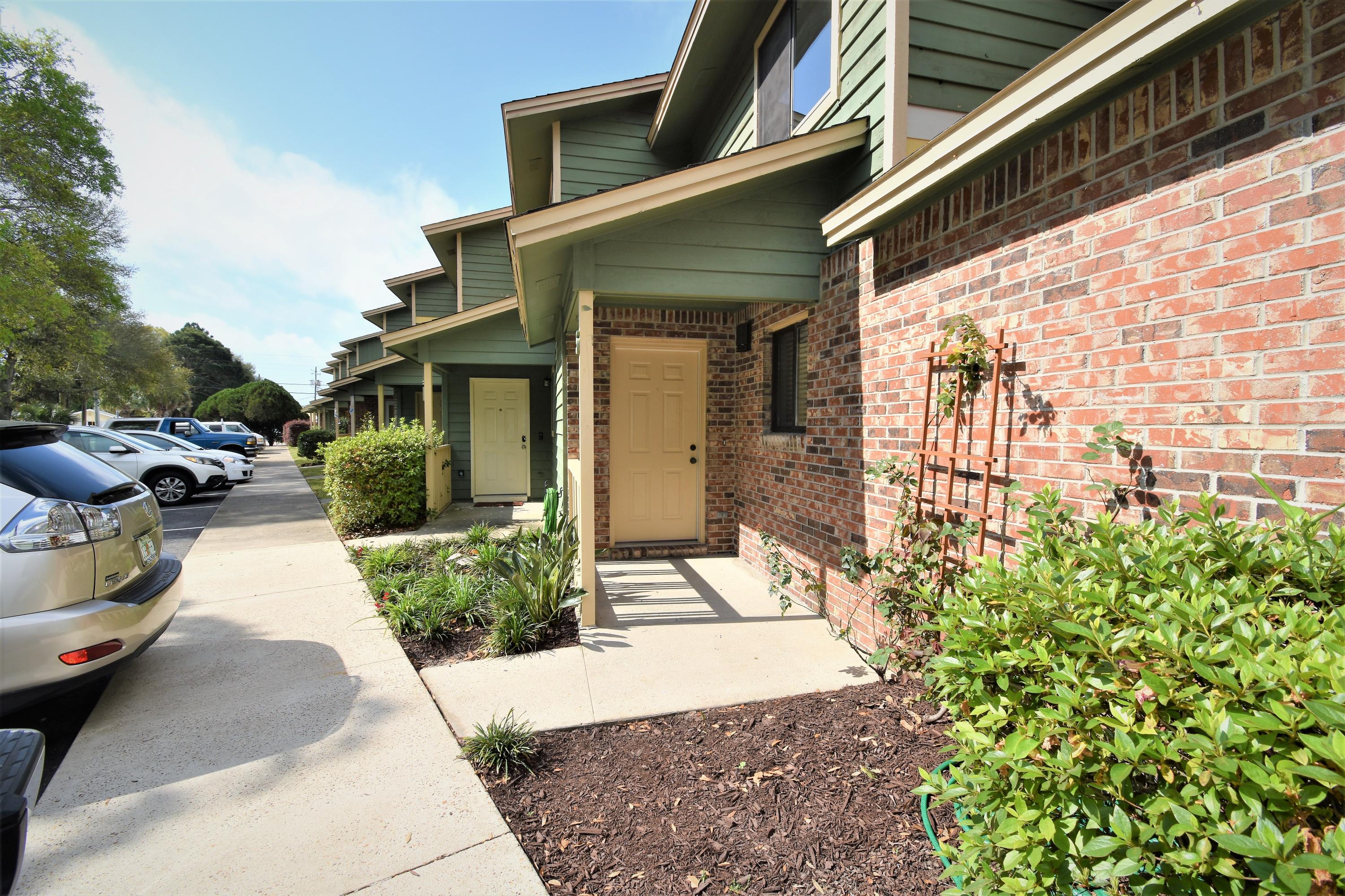 BIENVILLE SQUARE T/H - Residential